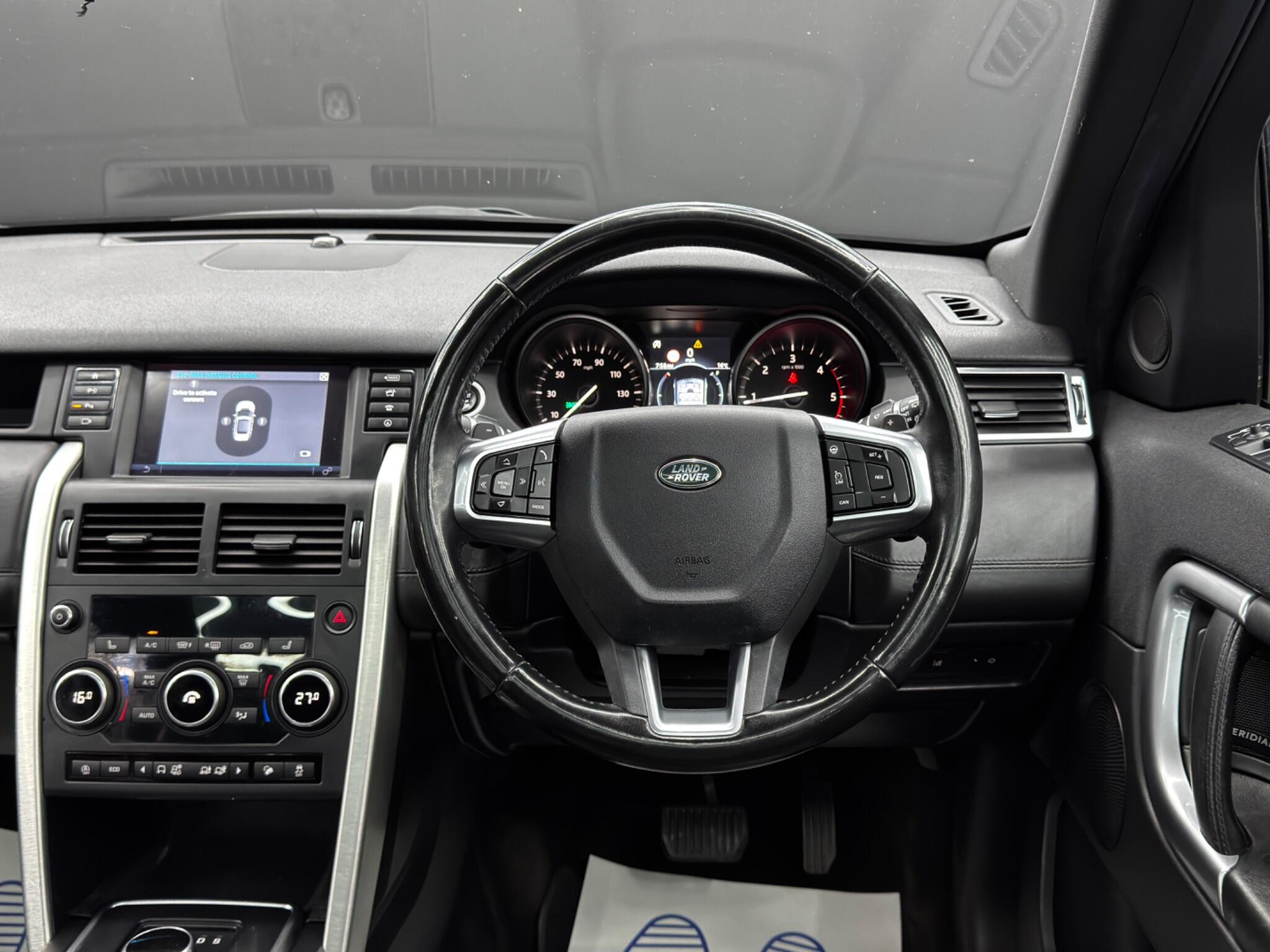 Land Rover Discovery Sport view 18