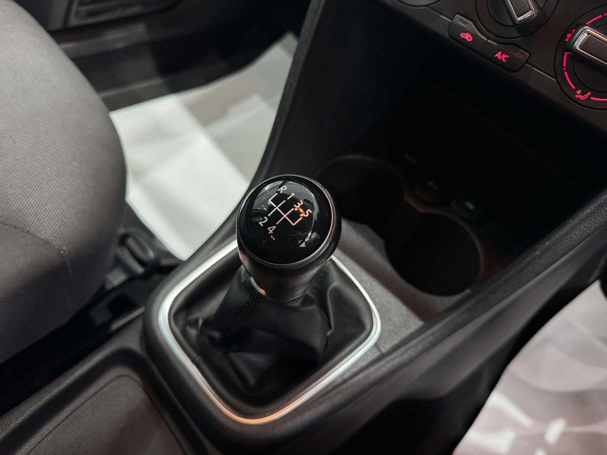 Volkswagen Polo view 41