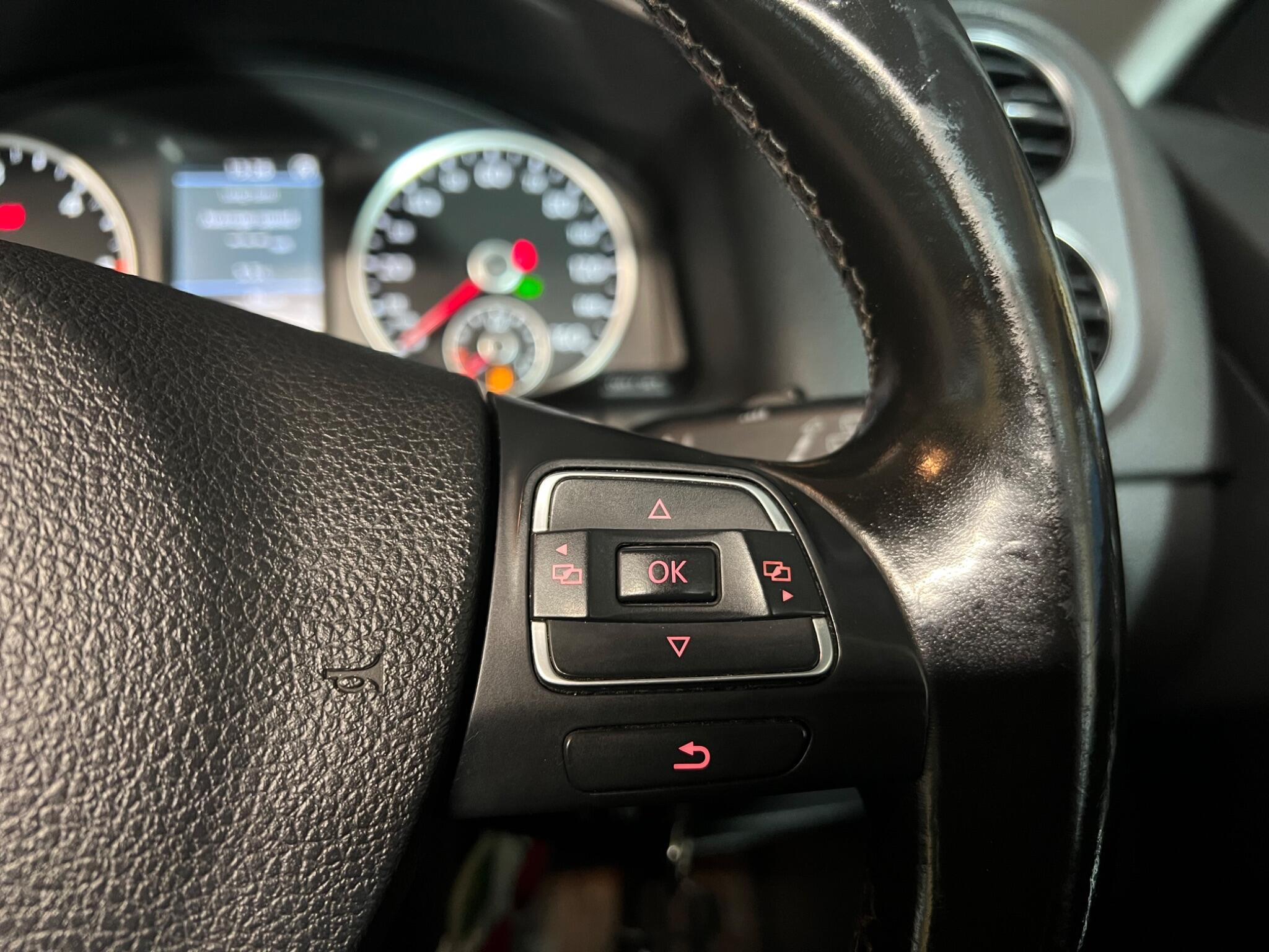 Volkswagen Tiguan view 19