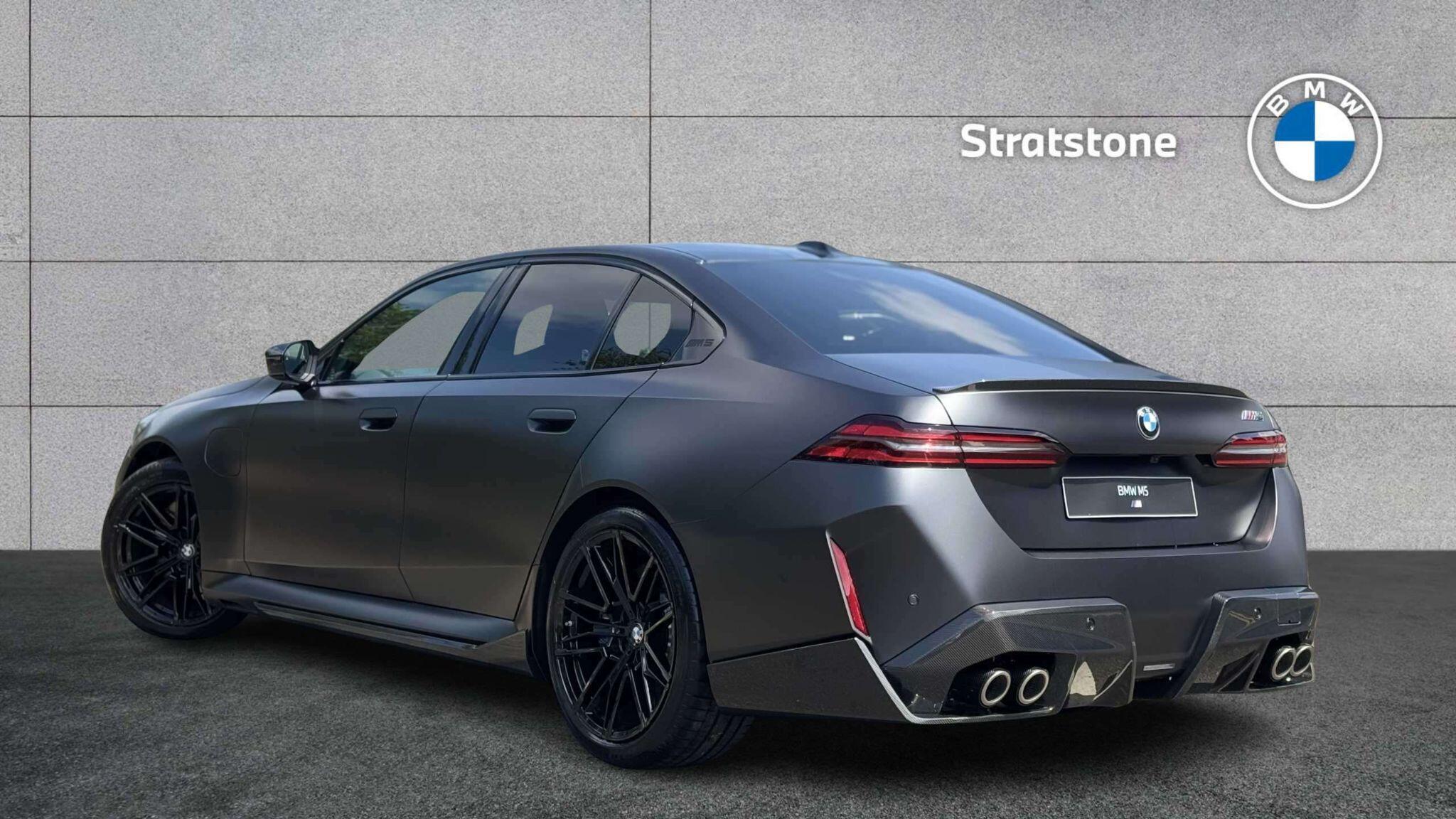 BMW M5 view 2