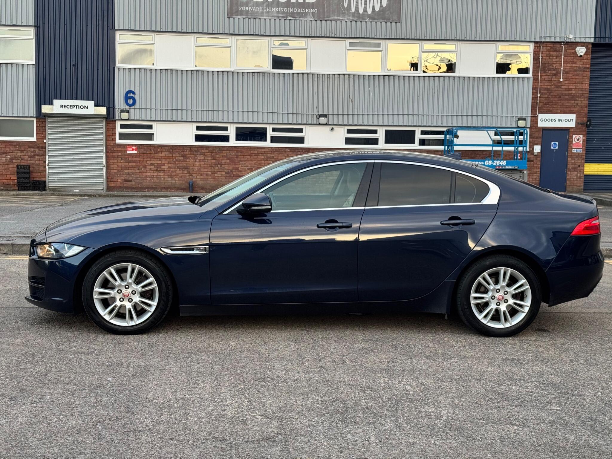 Jaguar Xe view 10