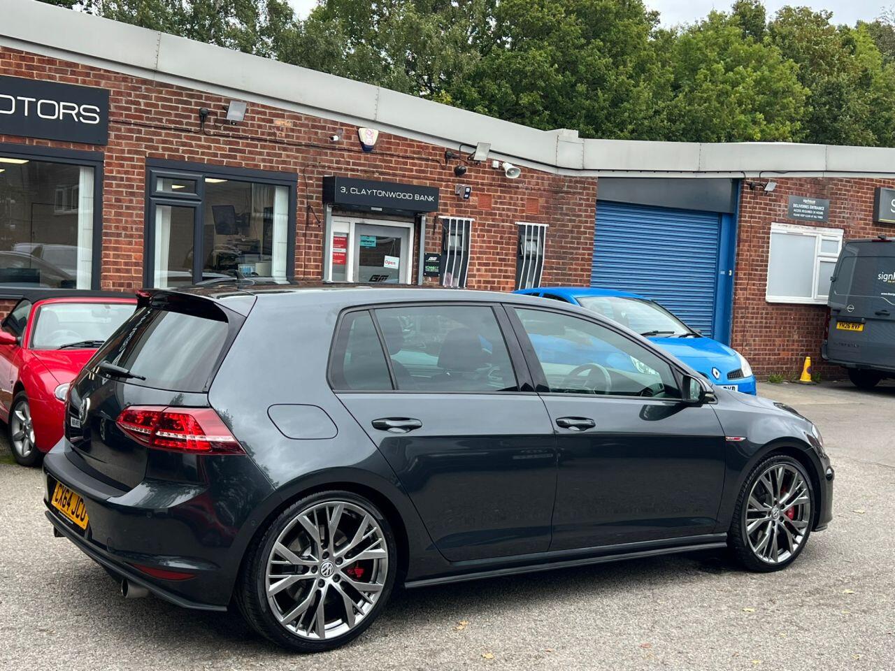 Volkswagen Golf view 8