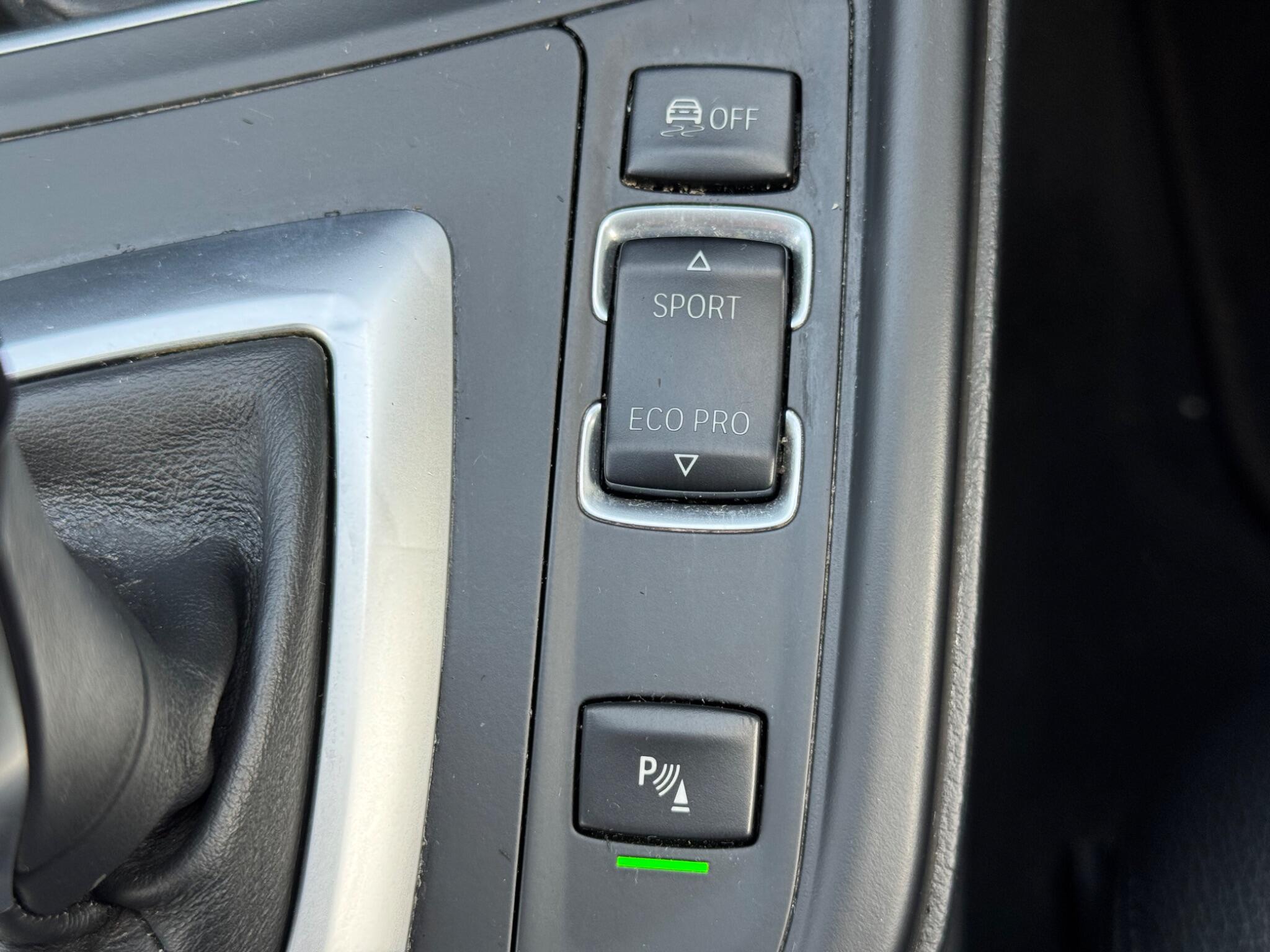 BMW 3 Series view 34