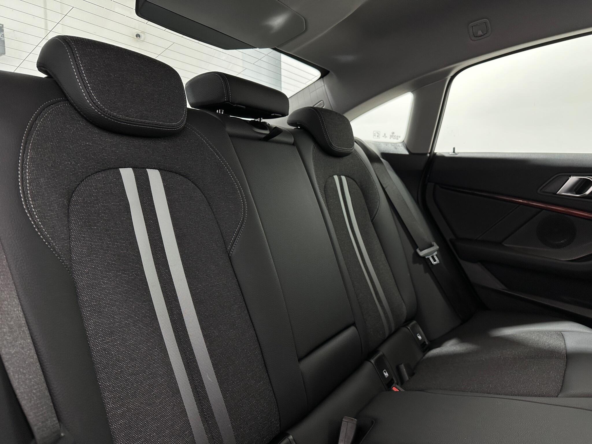 BMW 2 Series view 43