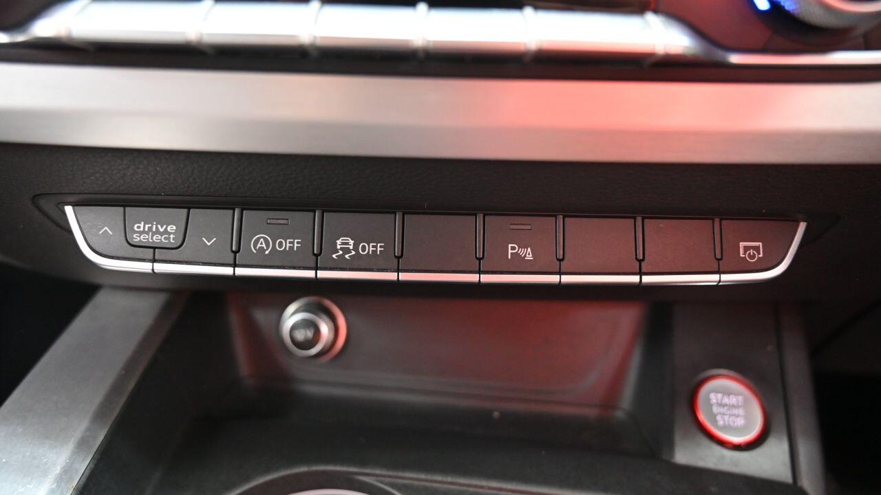 Audi S4 Avant view 33