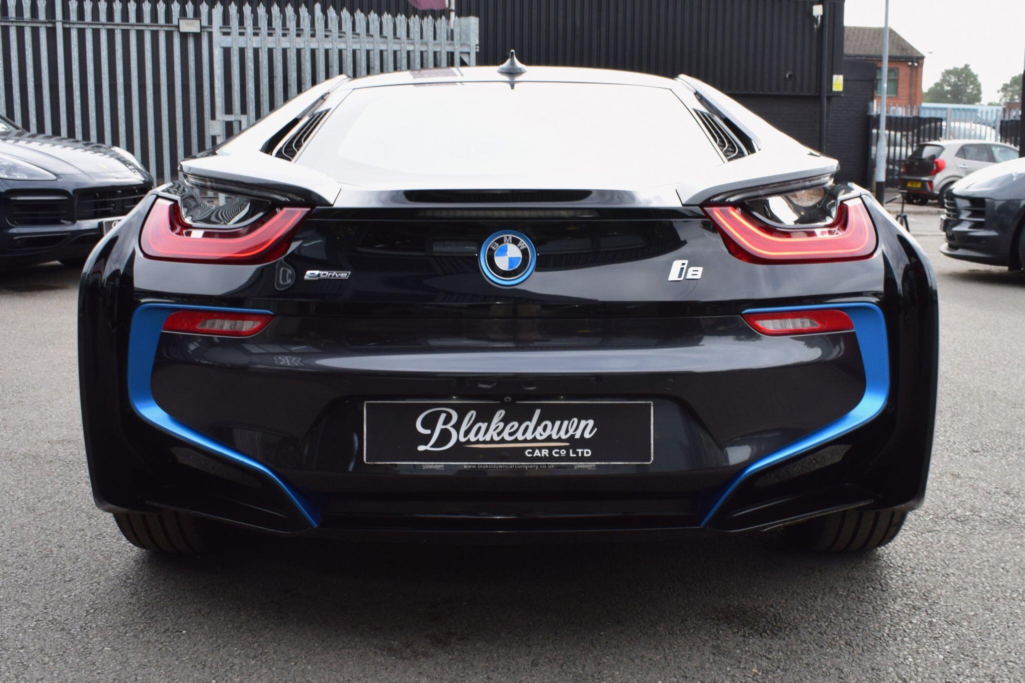 BMW I8 view 8
