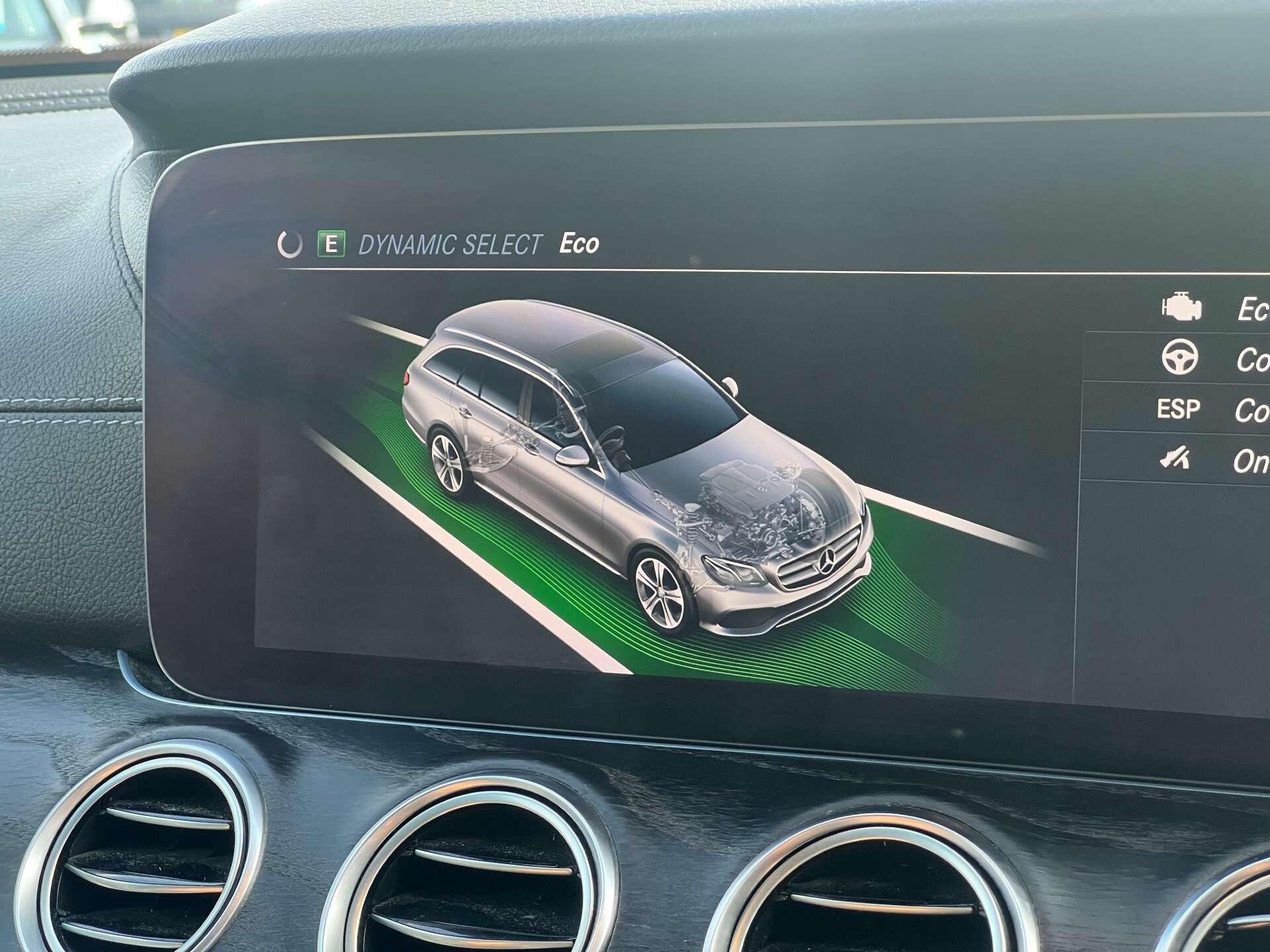 Mercedes-Benz E-Class view 25