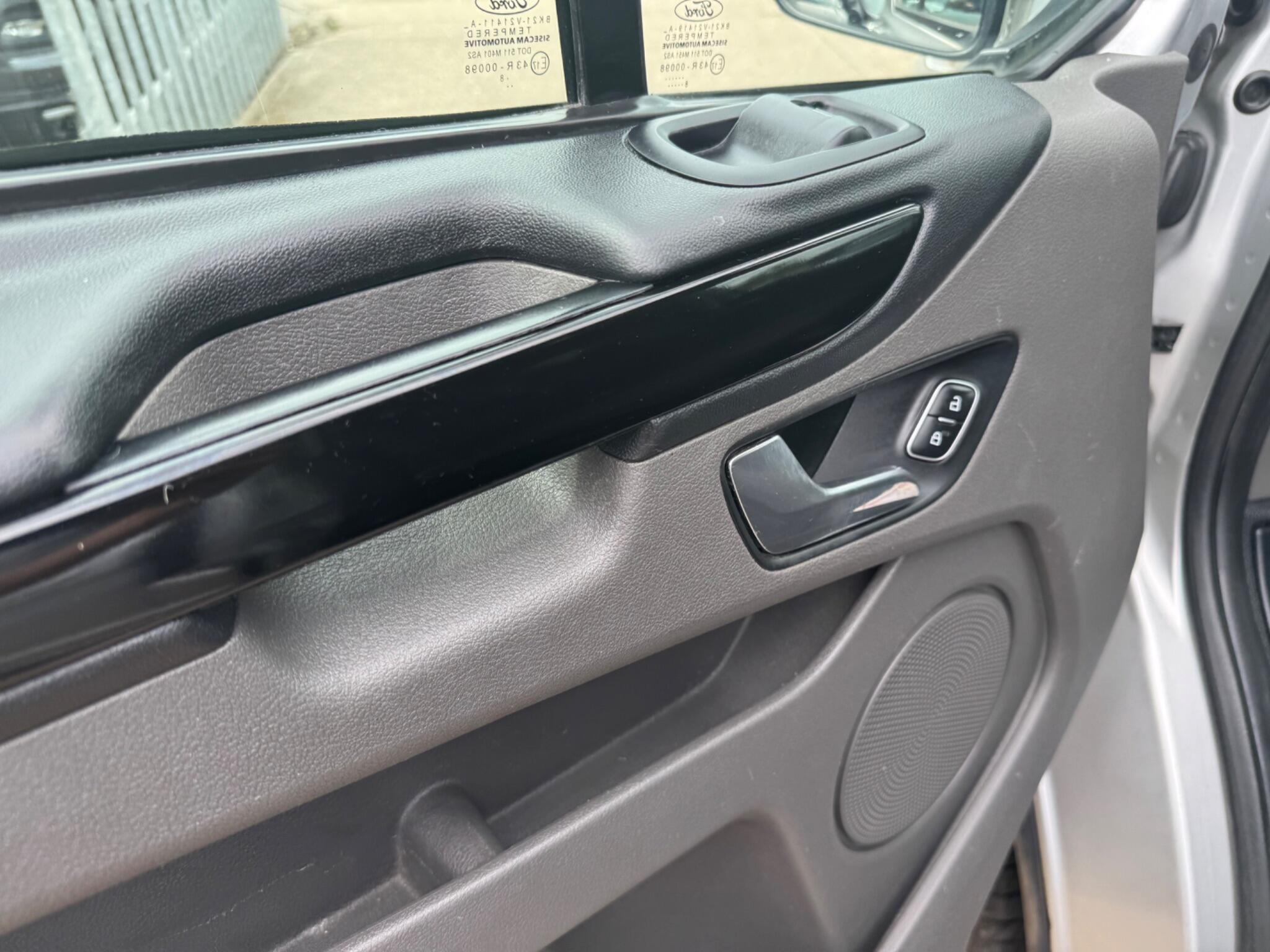 Ford Transit Custom view 47