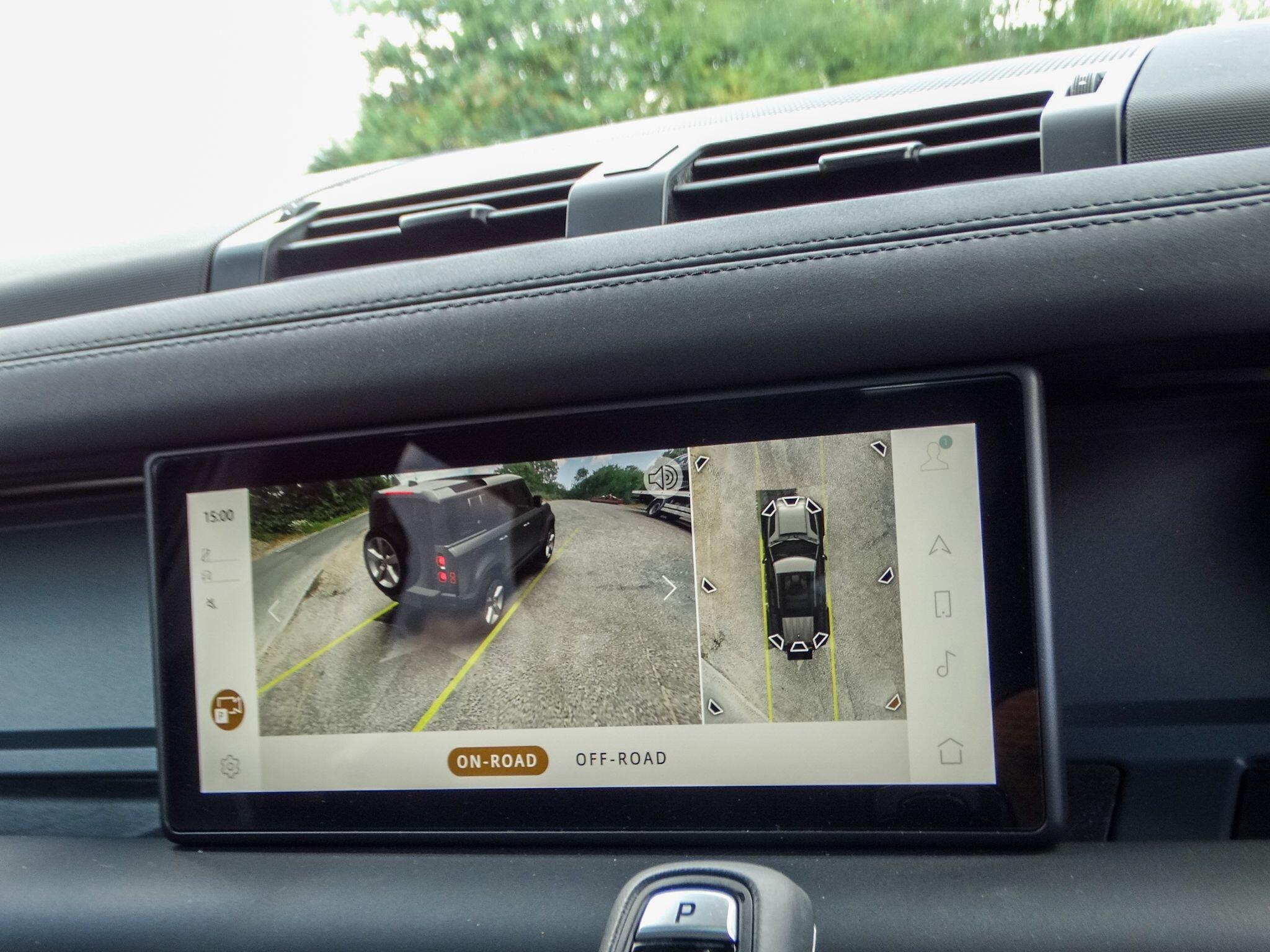 Land Rover Defender view 26