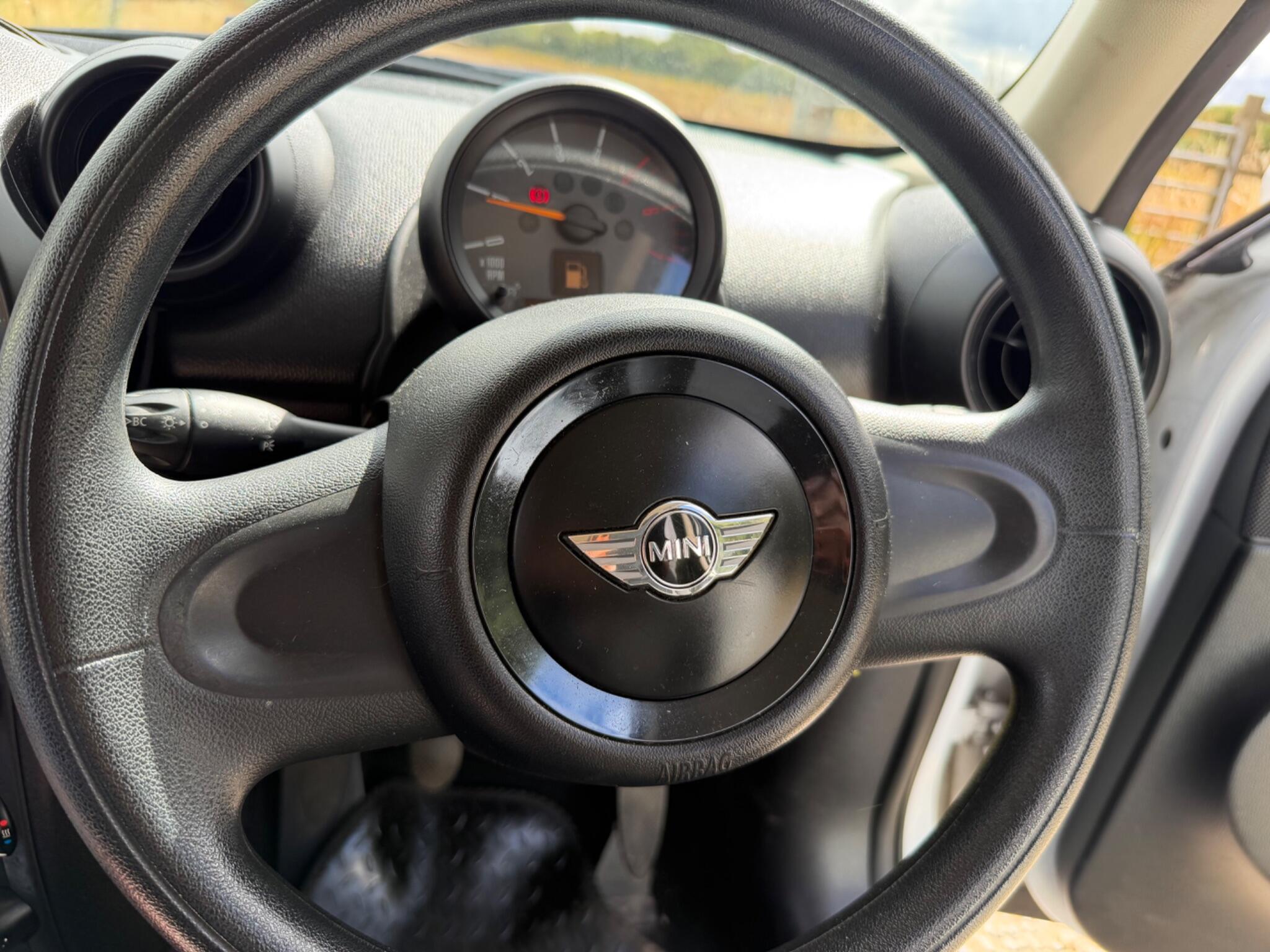Mini Countryman view 21