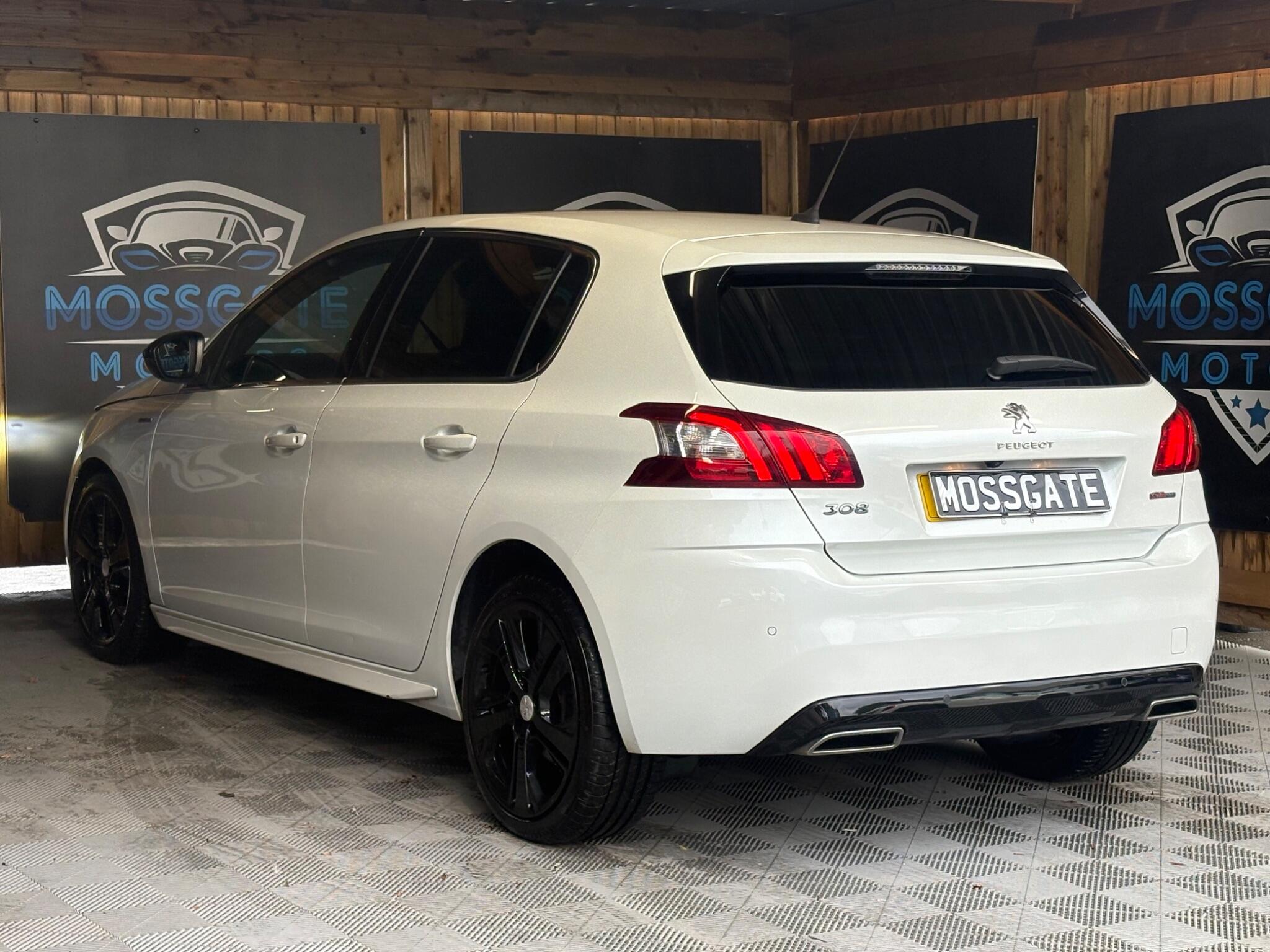 Peugeot 308 view 8