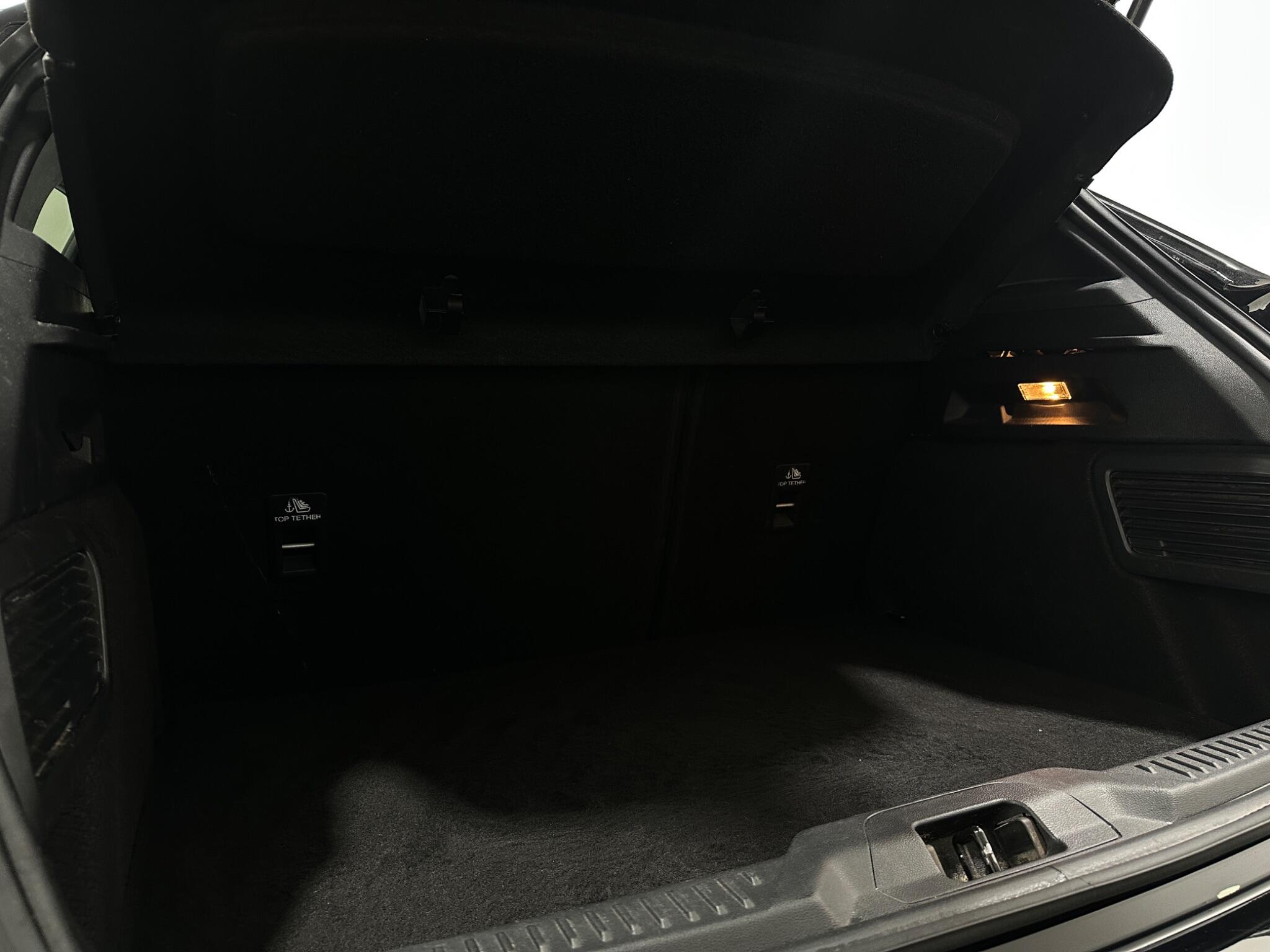 Ford Focus view 44
