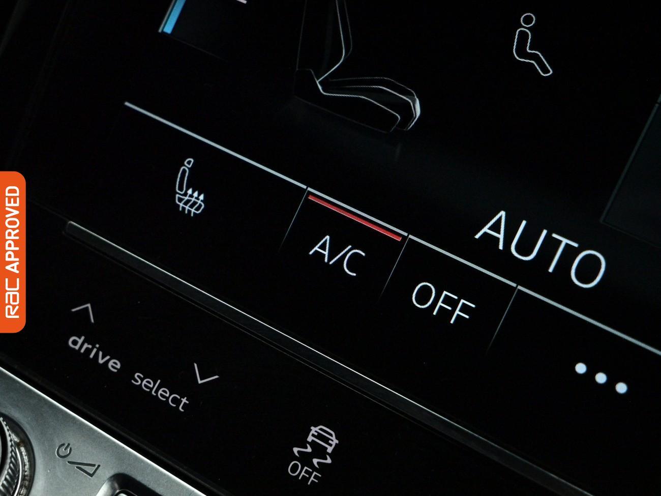 Audi E-Tron view 20