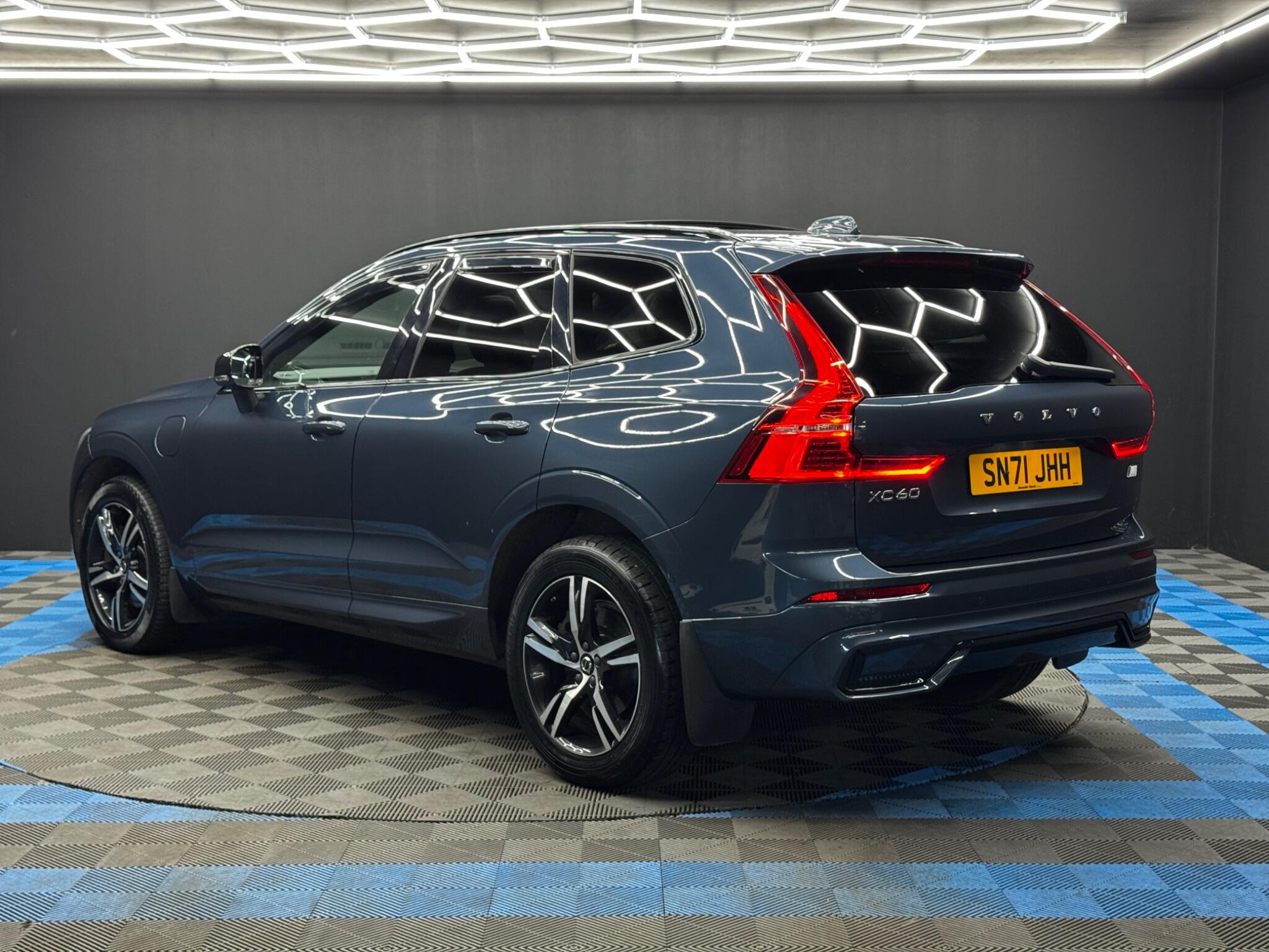 Volvo XC60 view 7