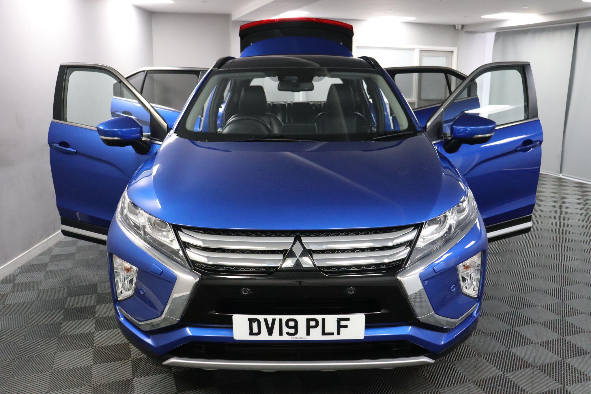Mitsubishi Eclipse Cross view 4