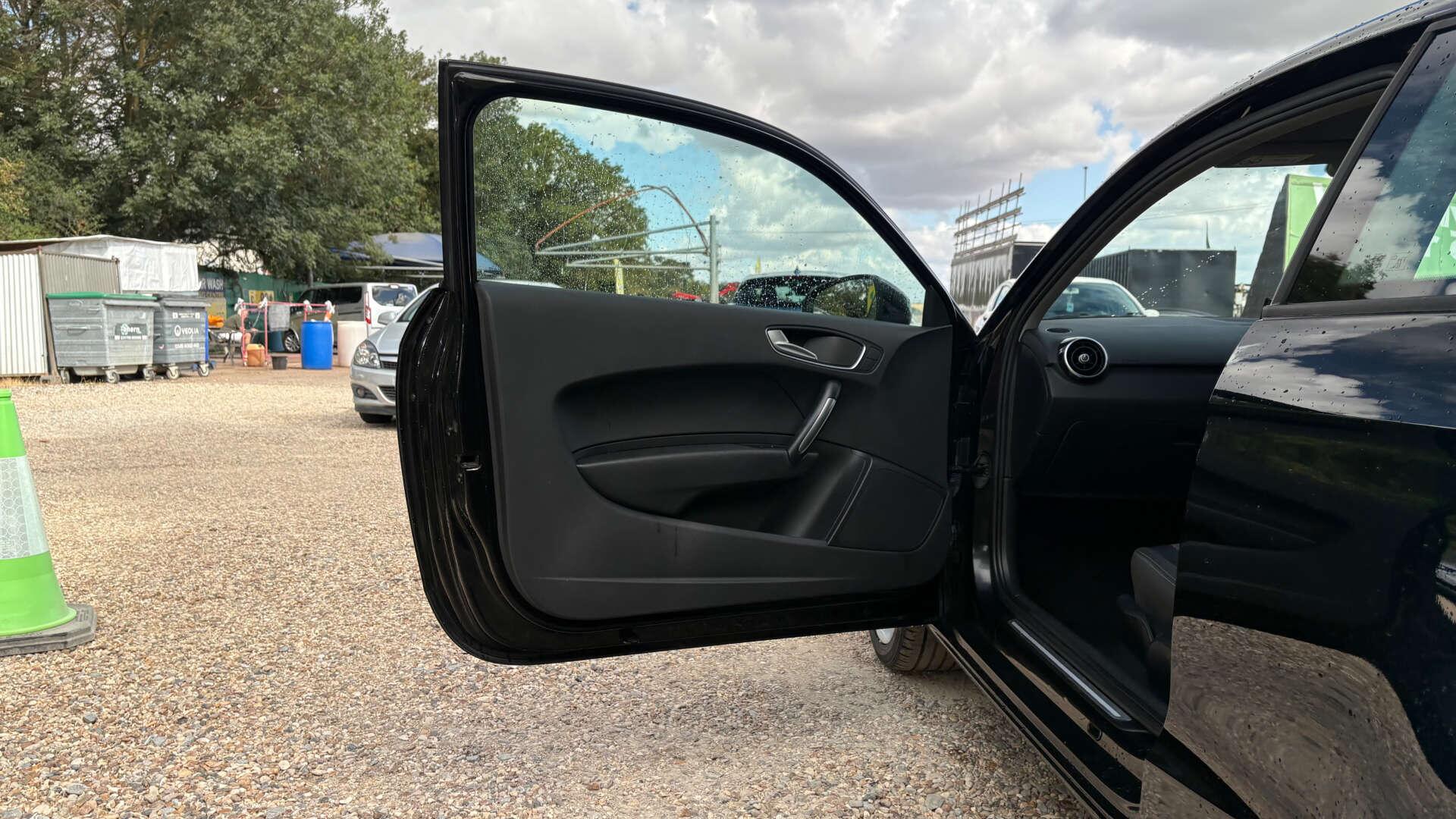 Audi A1 view 38