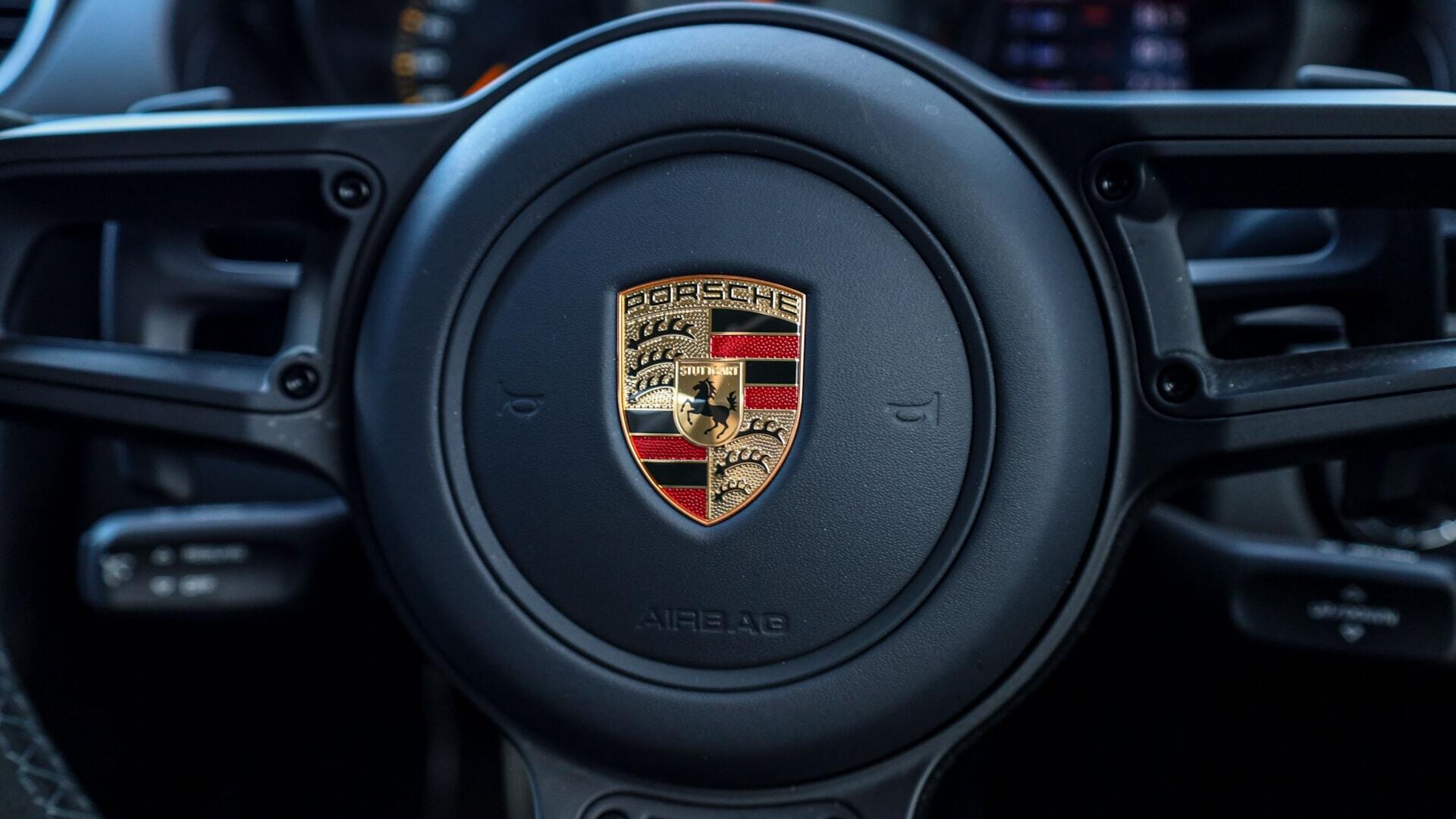 Porsche Cayman view 19