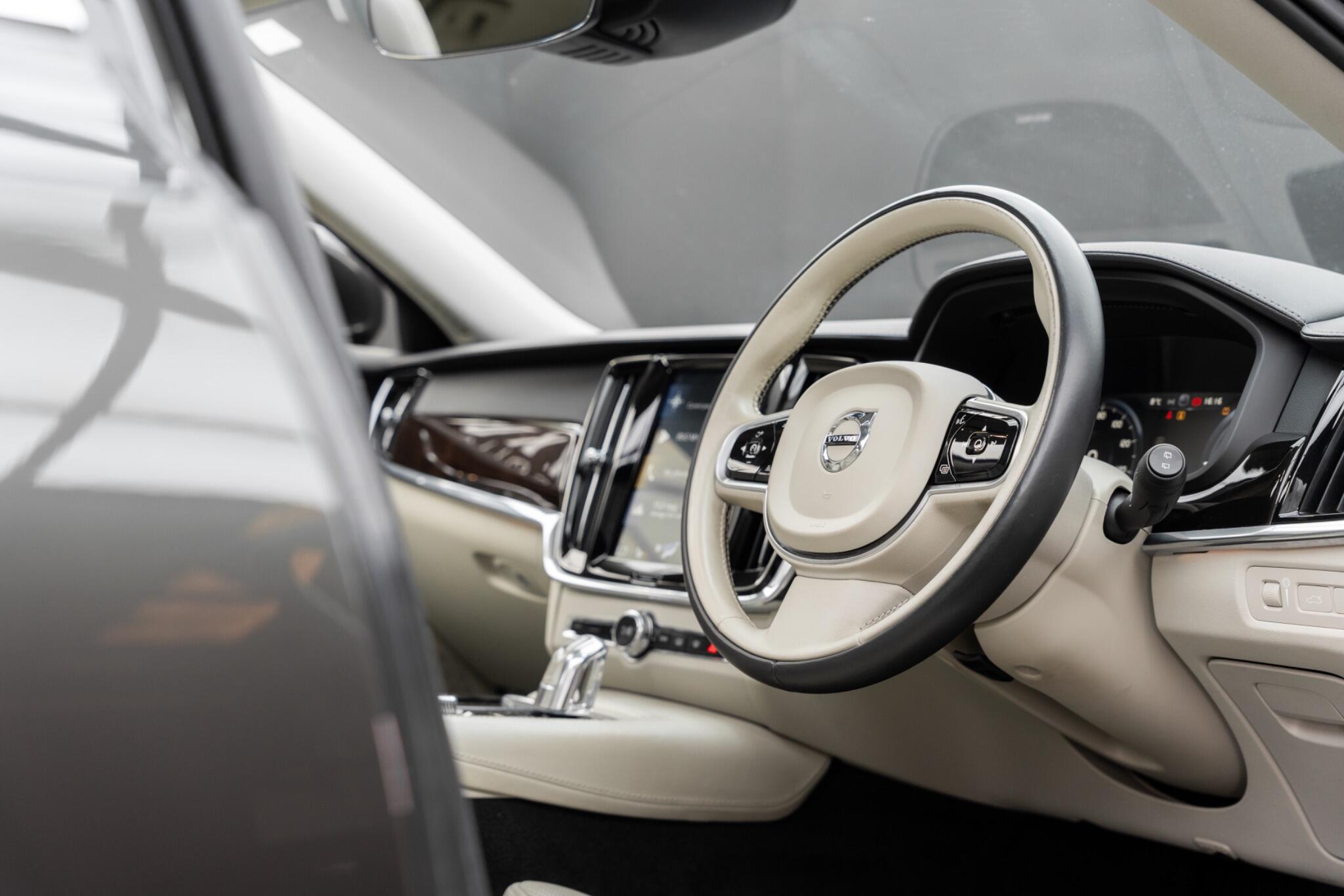 Volvo V90 view 23