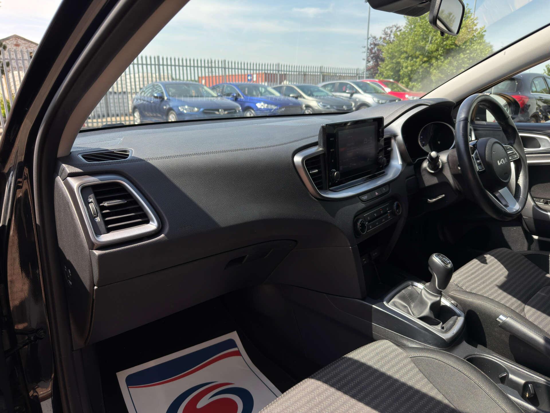 Kia Ceed view 16
