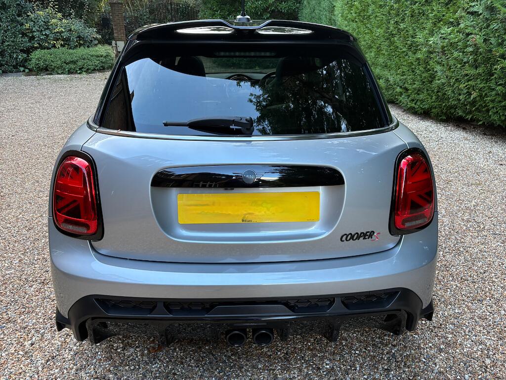 Mini Hatch view 5