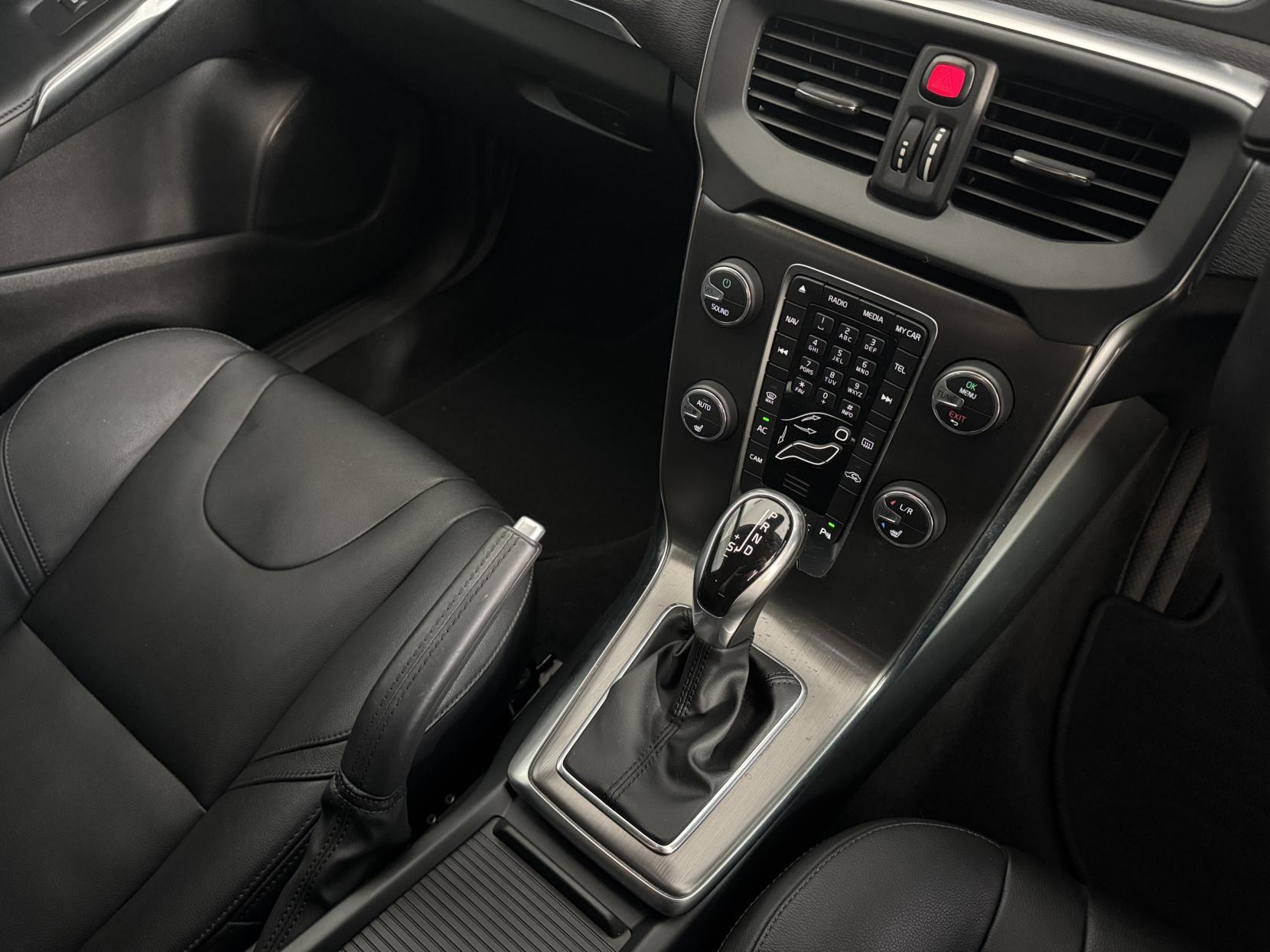 Volvo V40 view 74