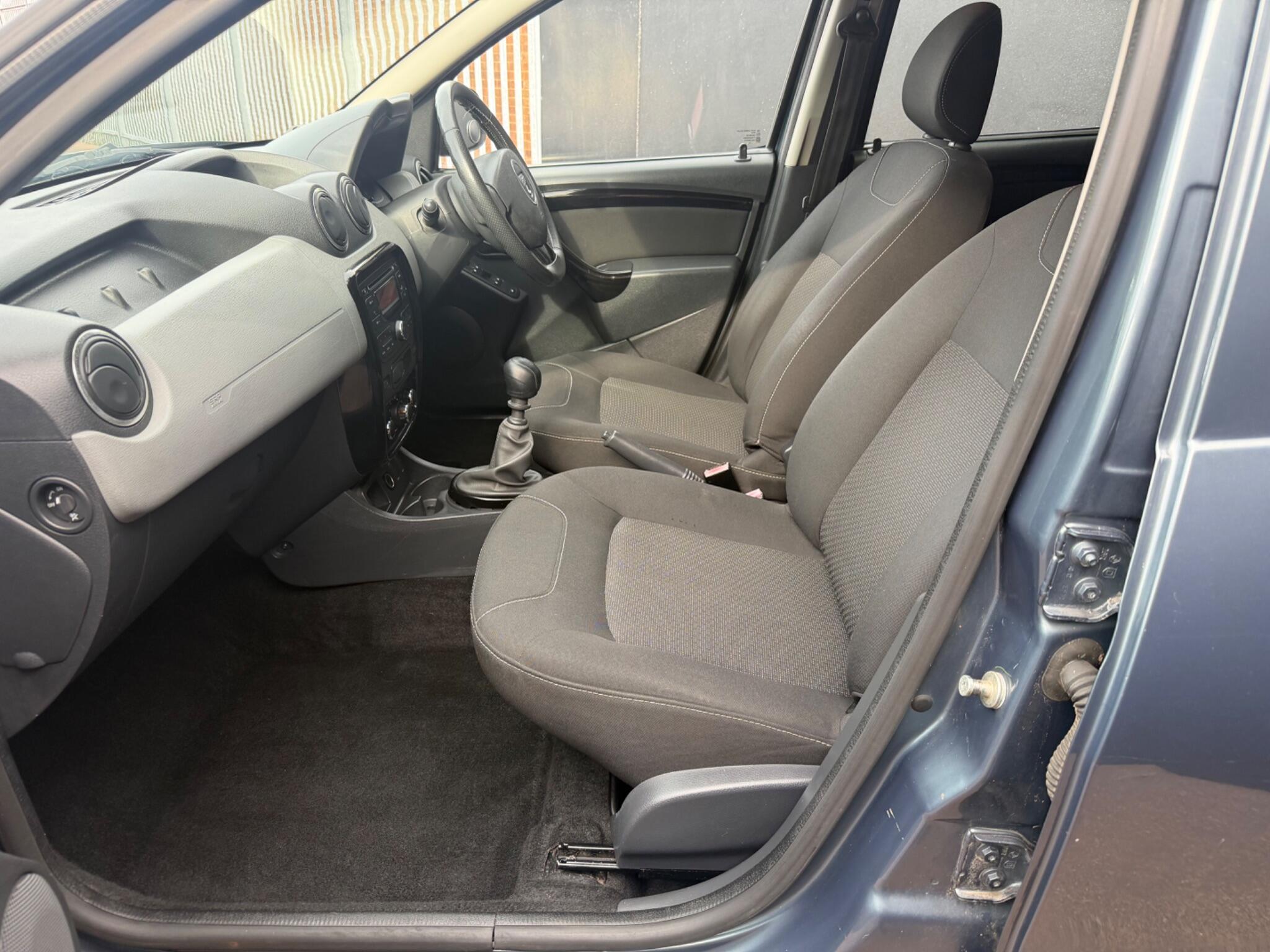 Dacia Duster view 7