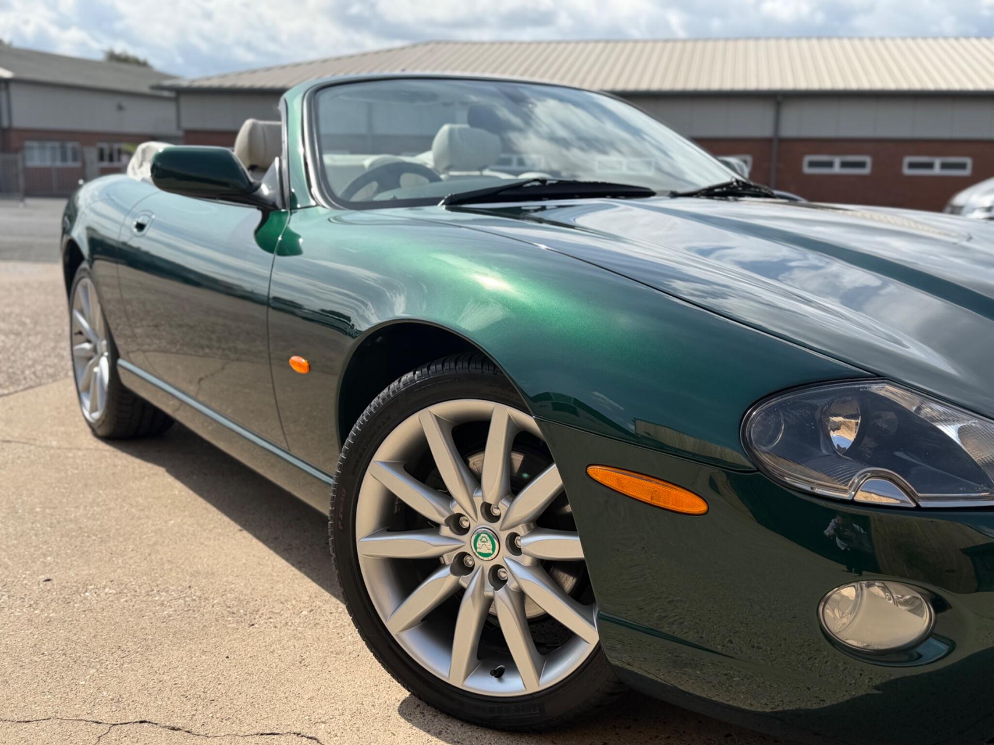 Jaguar XK8 view 48