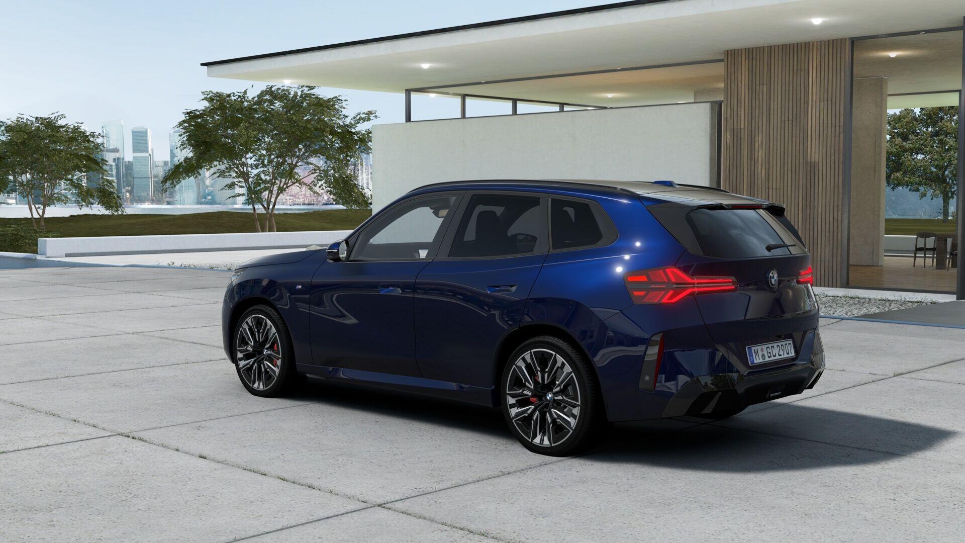 BMW X3 view 3