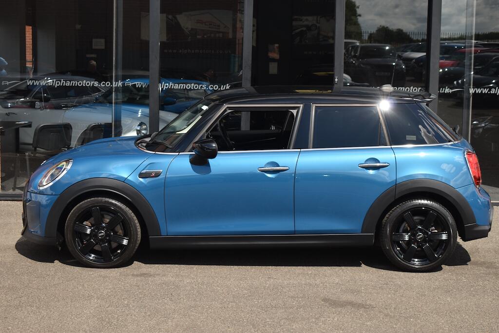 Mini Cooper view 15