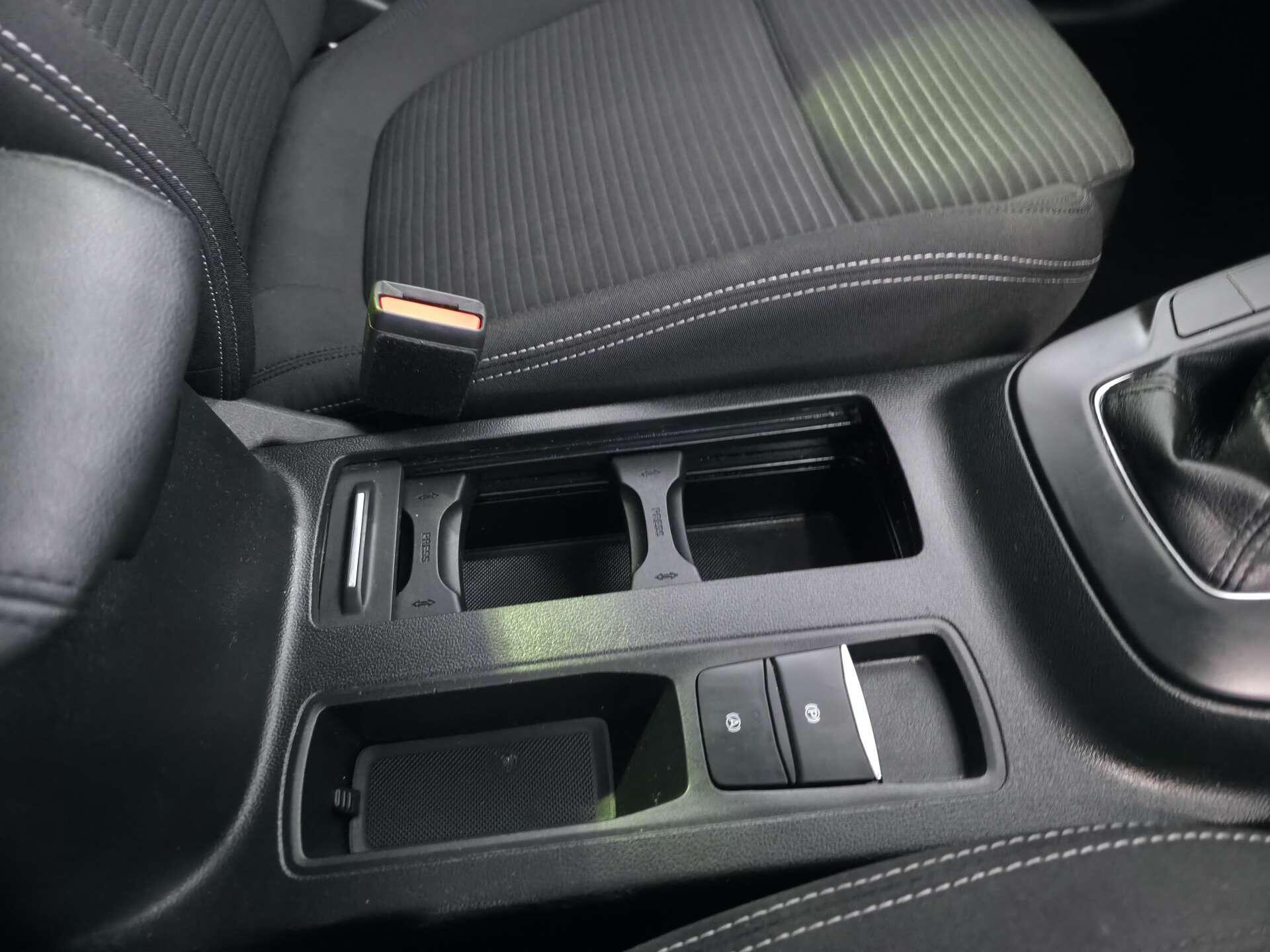 Ford Focus view 50