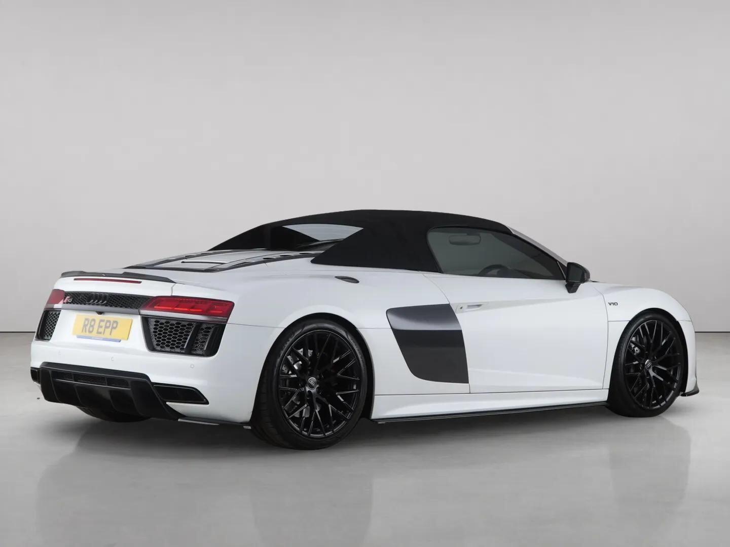 Audi R8 view 78