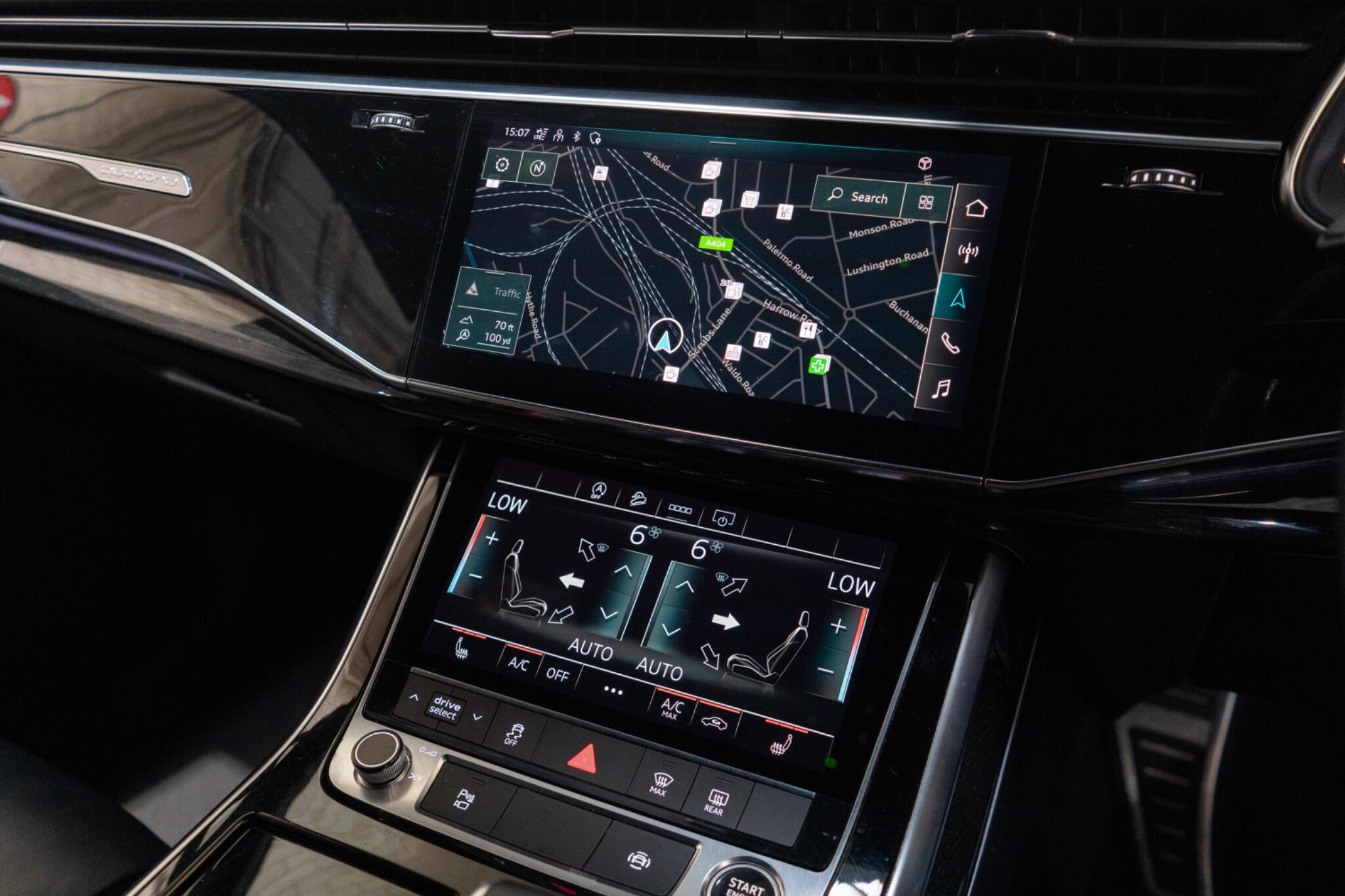 Audi Q7 view 18