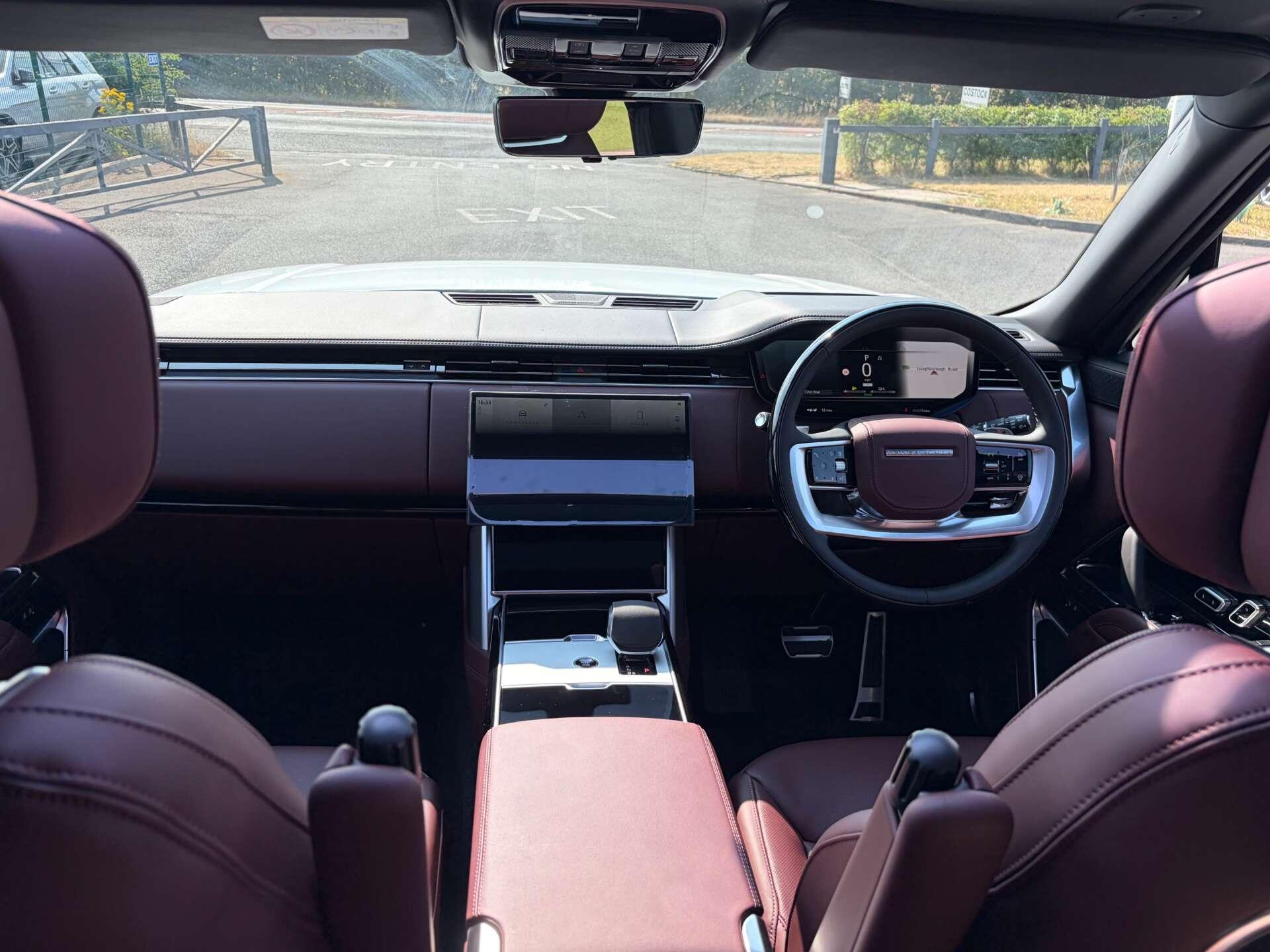Land Rover Range Rover view 44