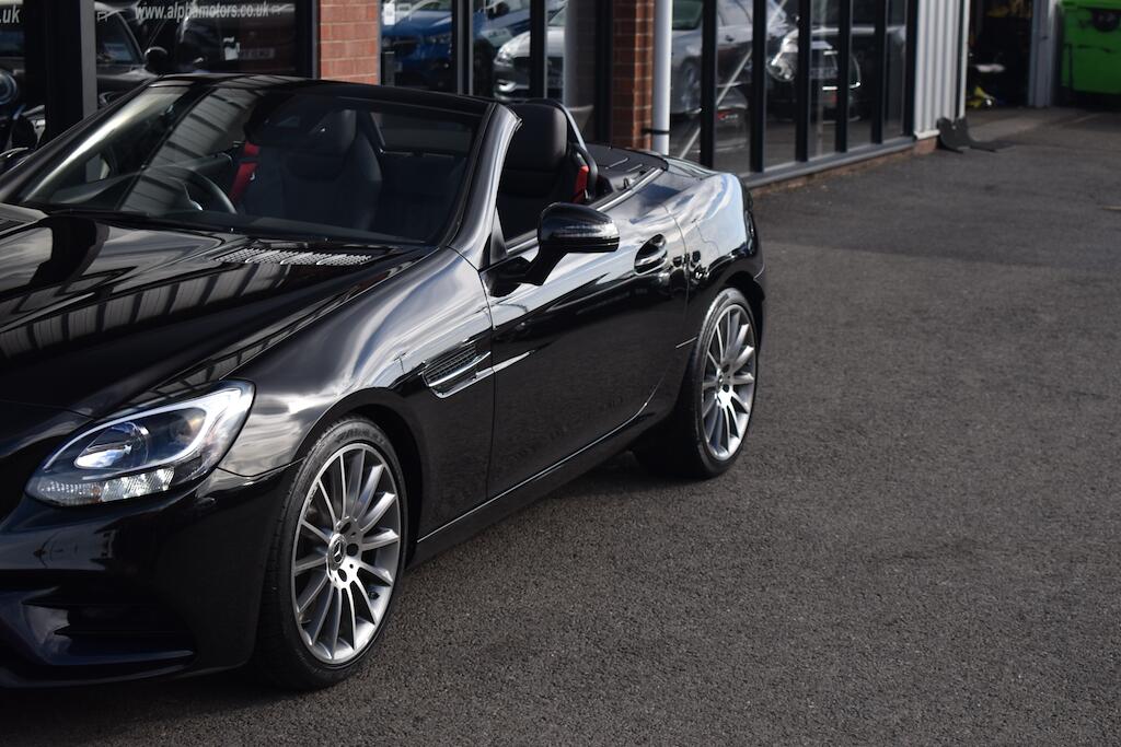 Mercedes-Benz SLC view 24