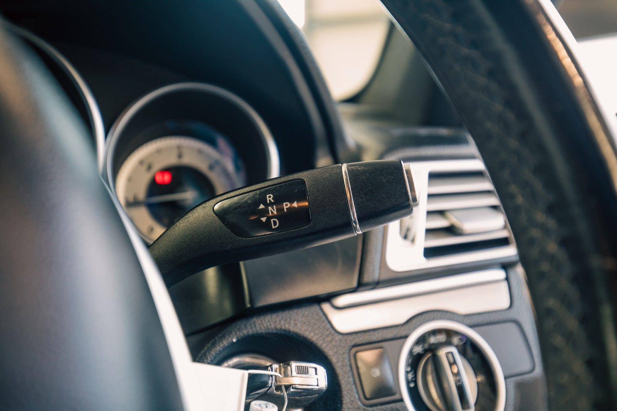Mercedes-Benz E-Class view 12