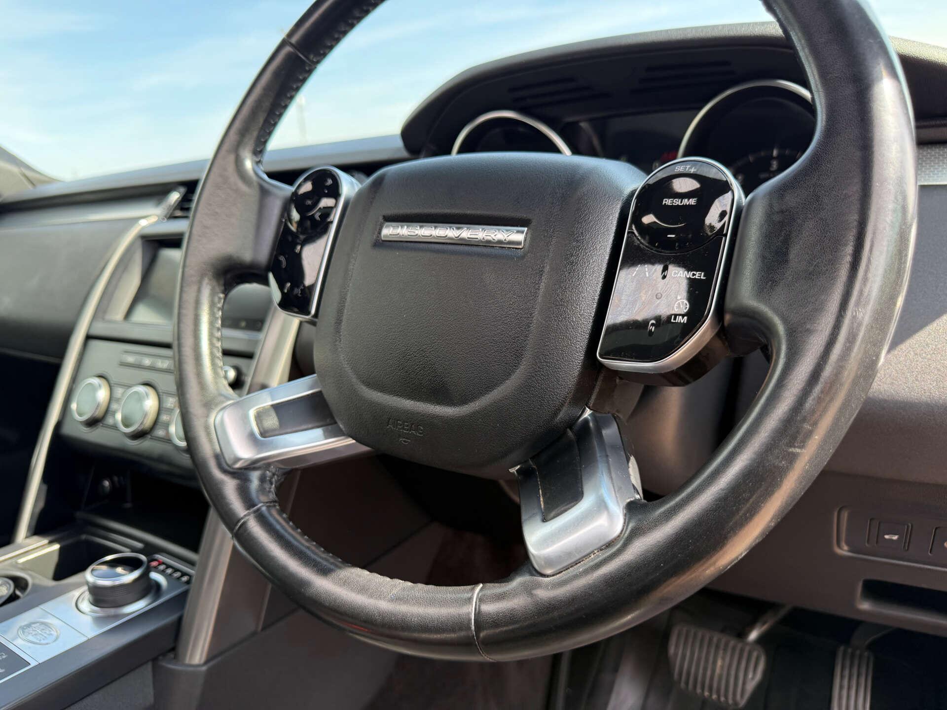 Land Rover Discovery view 36