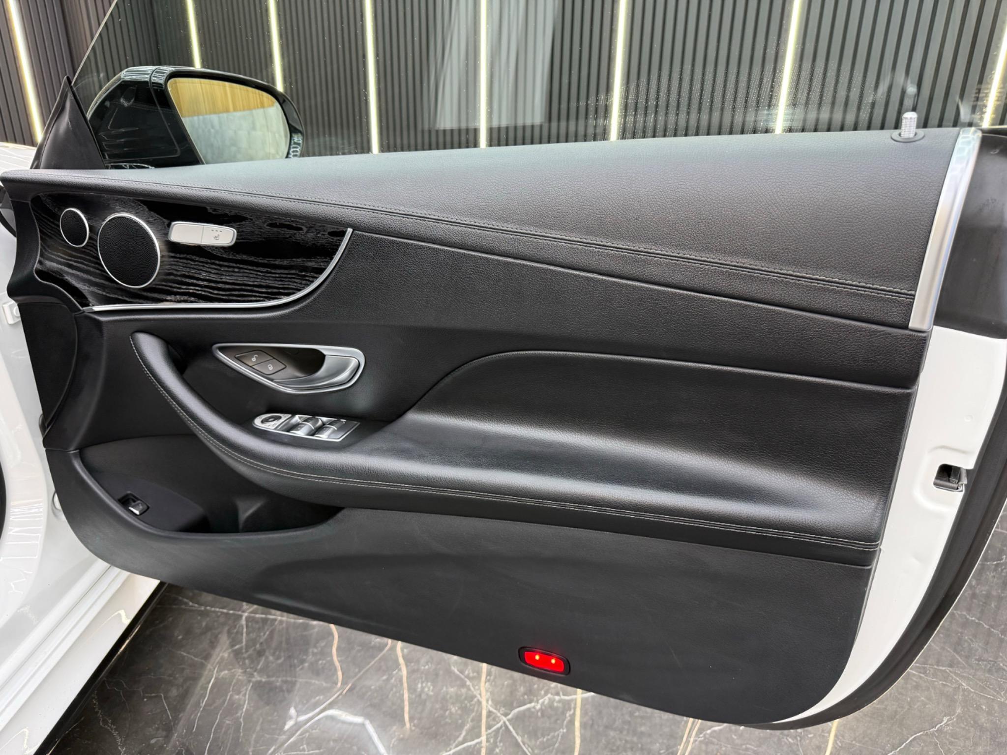 Mercedes-Benz E Class view 12