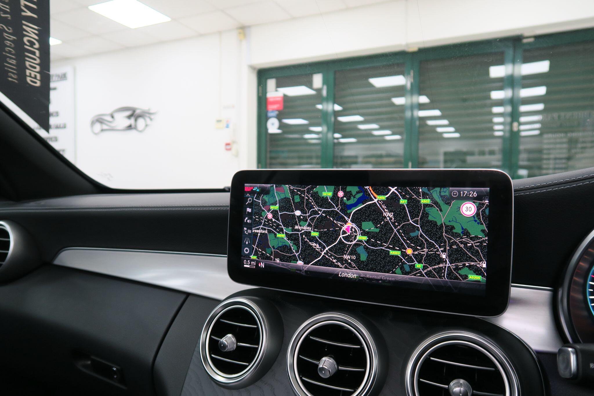 Mercedes-Benz C-Class view 14