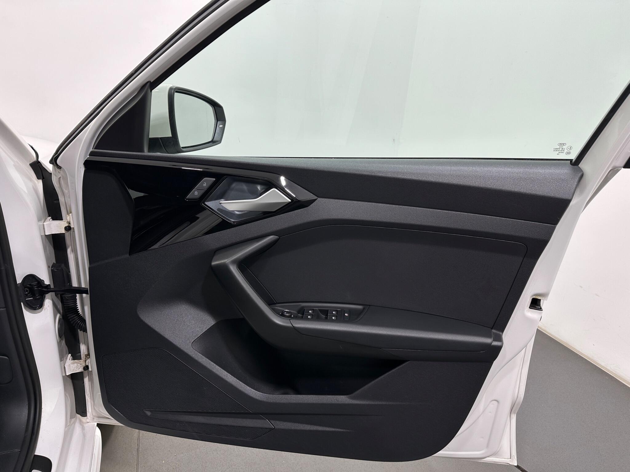 Audi A1 view 32