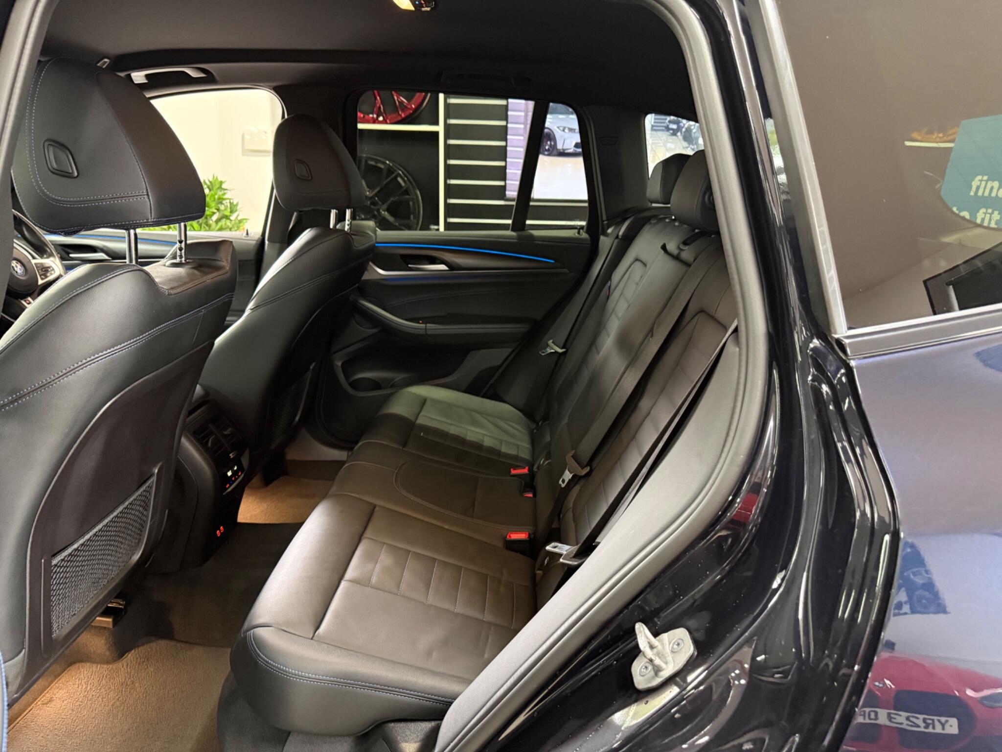 BMW X3 view 40