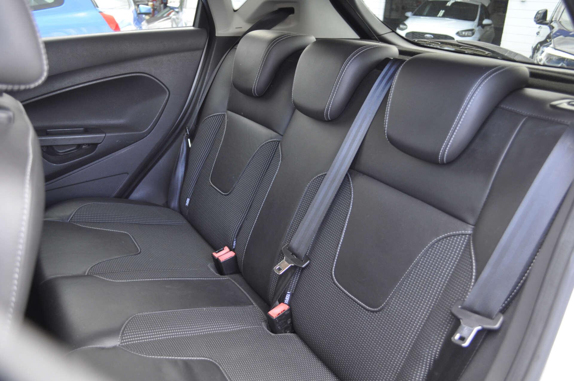Ford Fiesta view 12