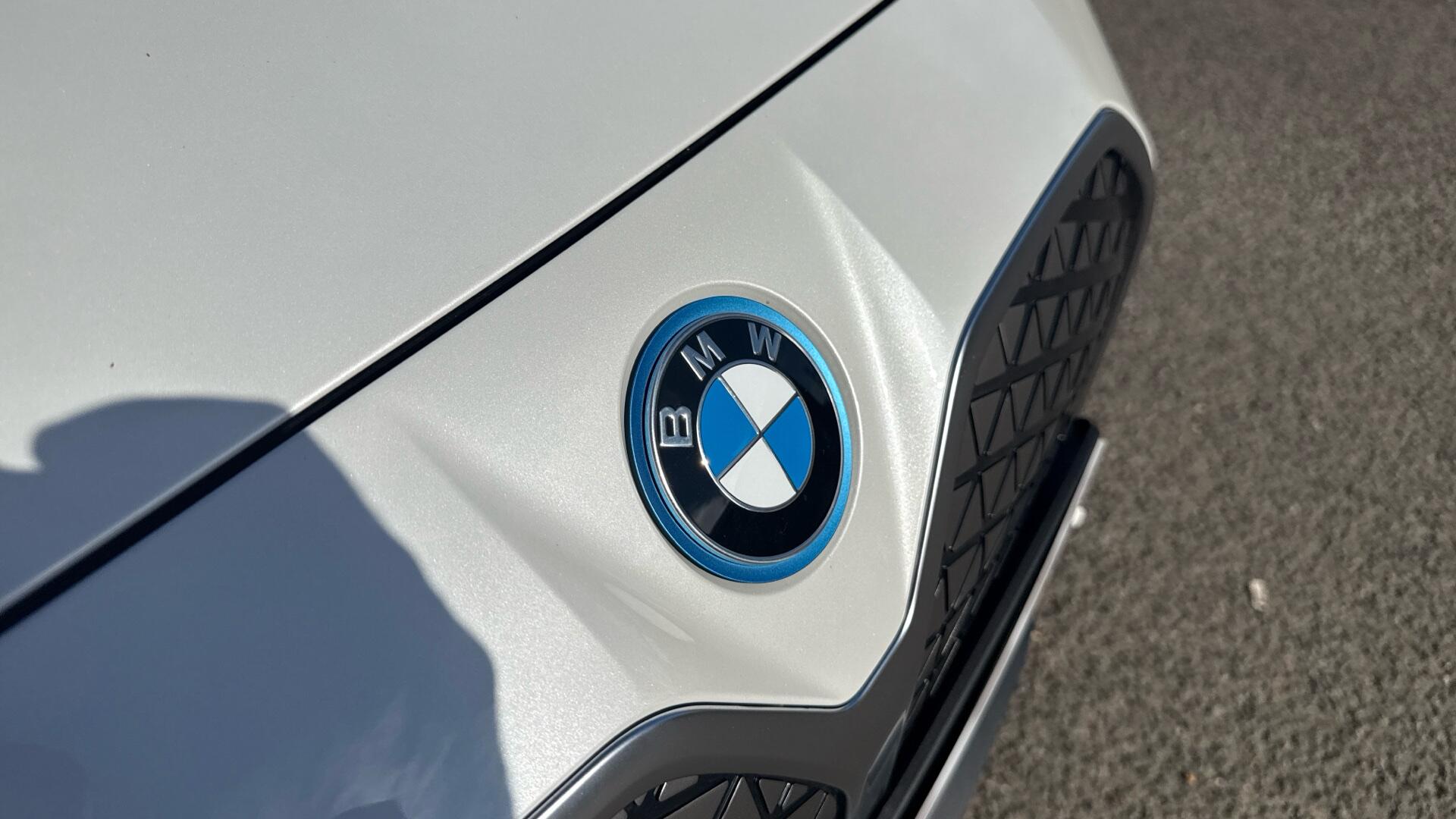 BMW i4 view 42