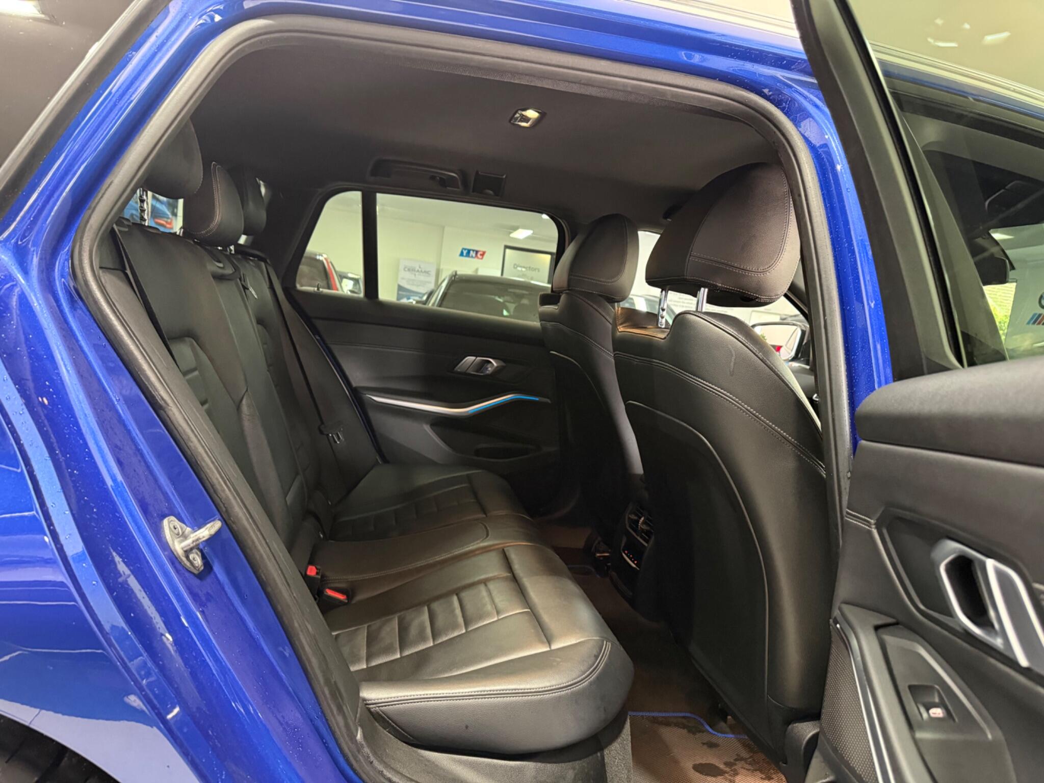 BMW 3 Series view 34