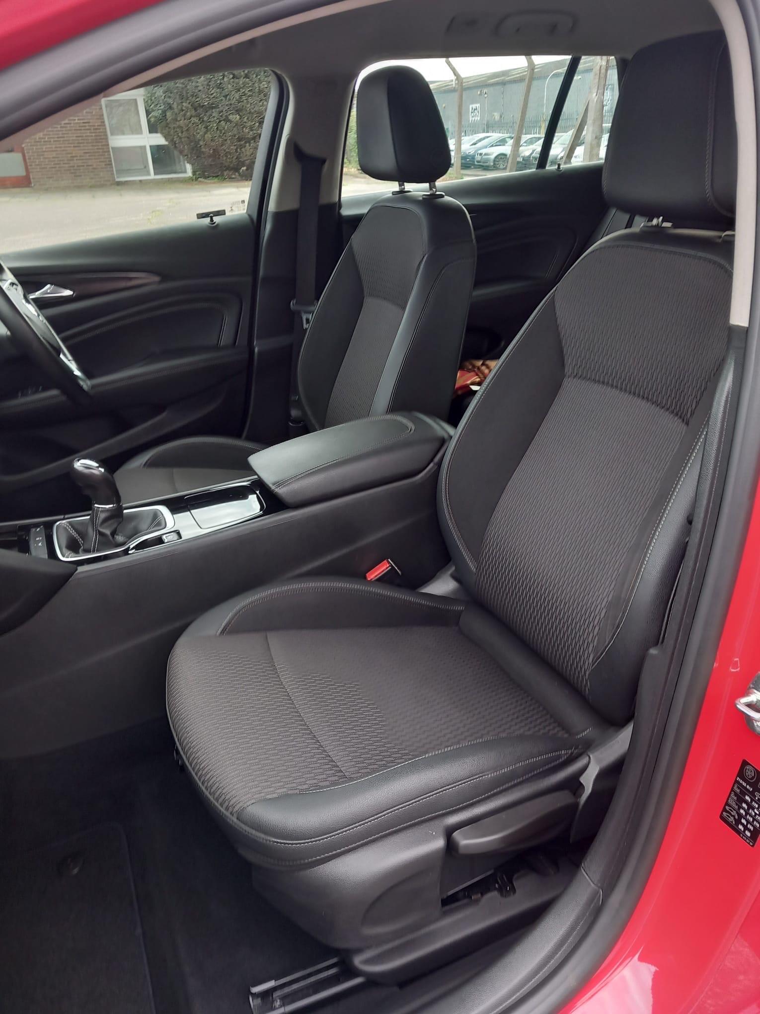 Vauxhall Insignia view 14