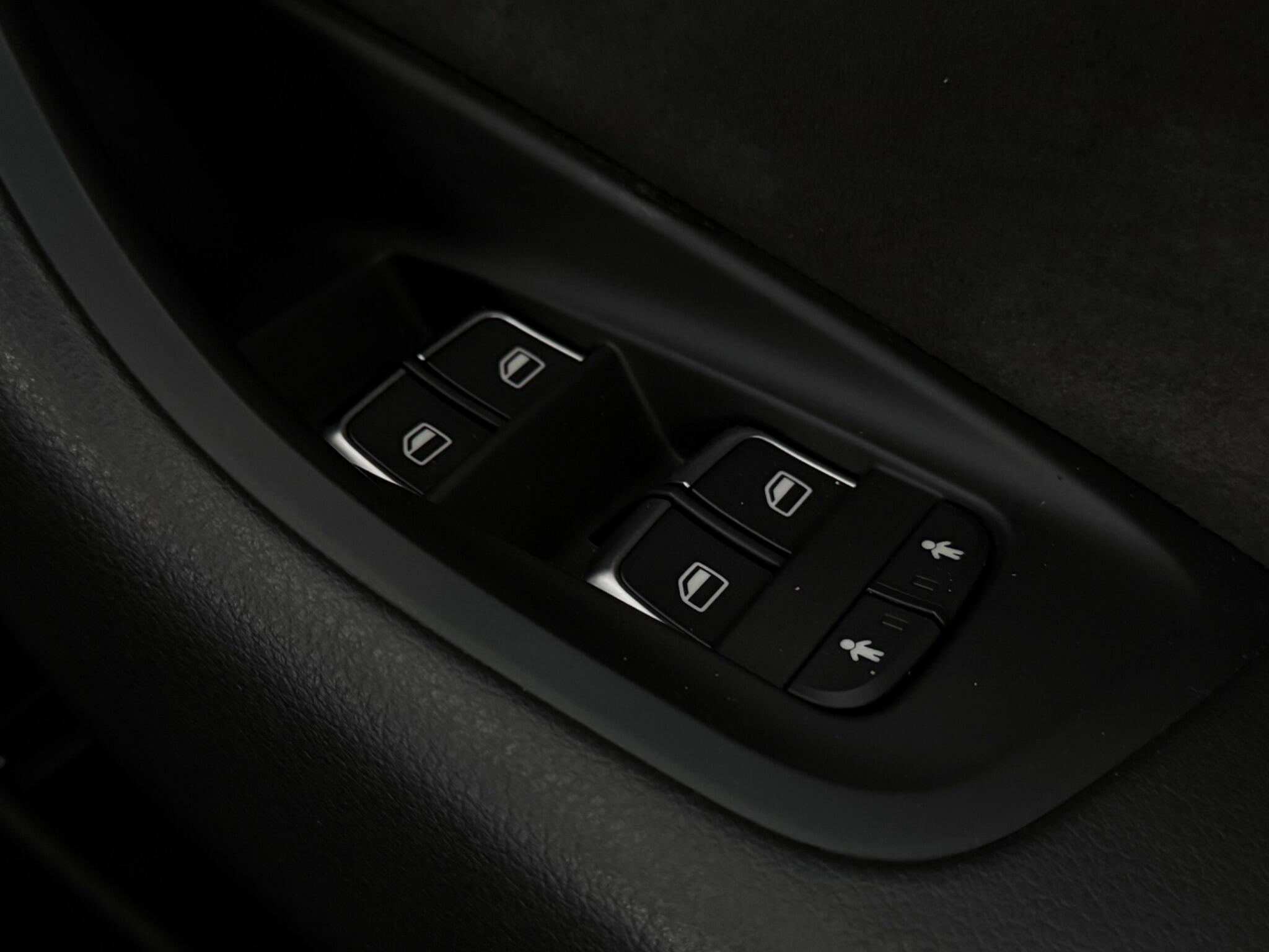Audi A6 view 22