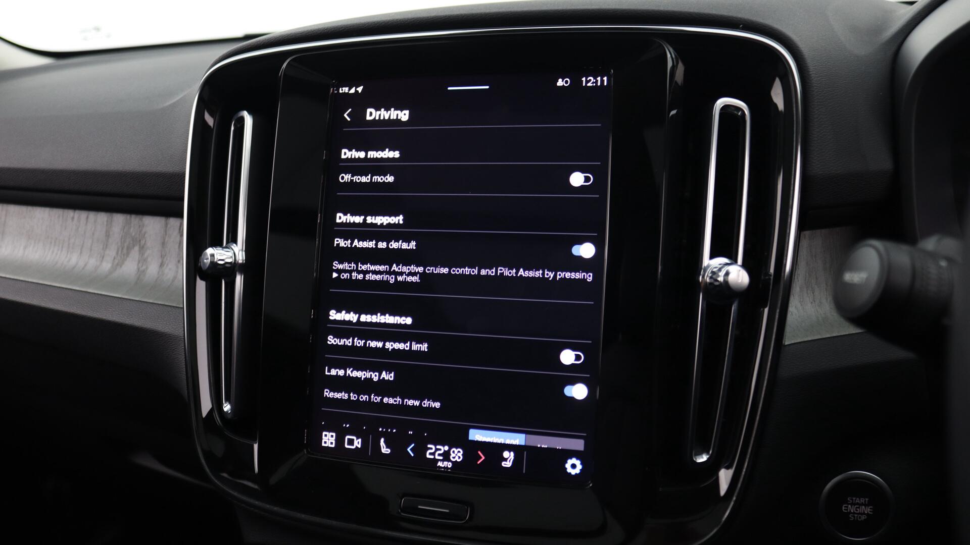 Volvo XC40 view 35