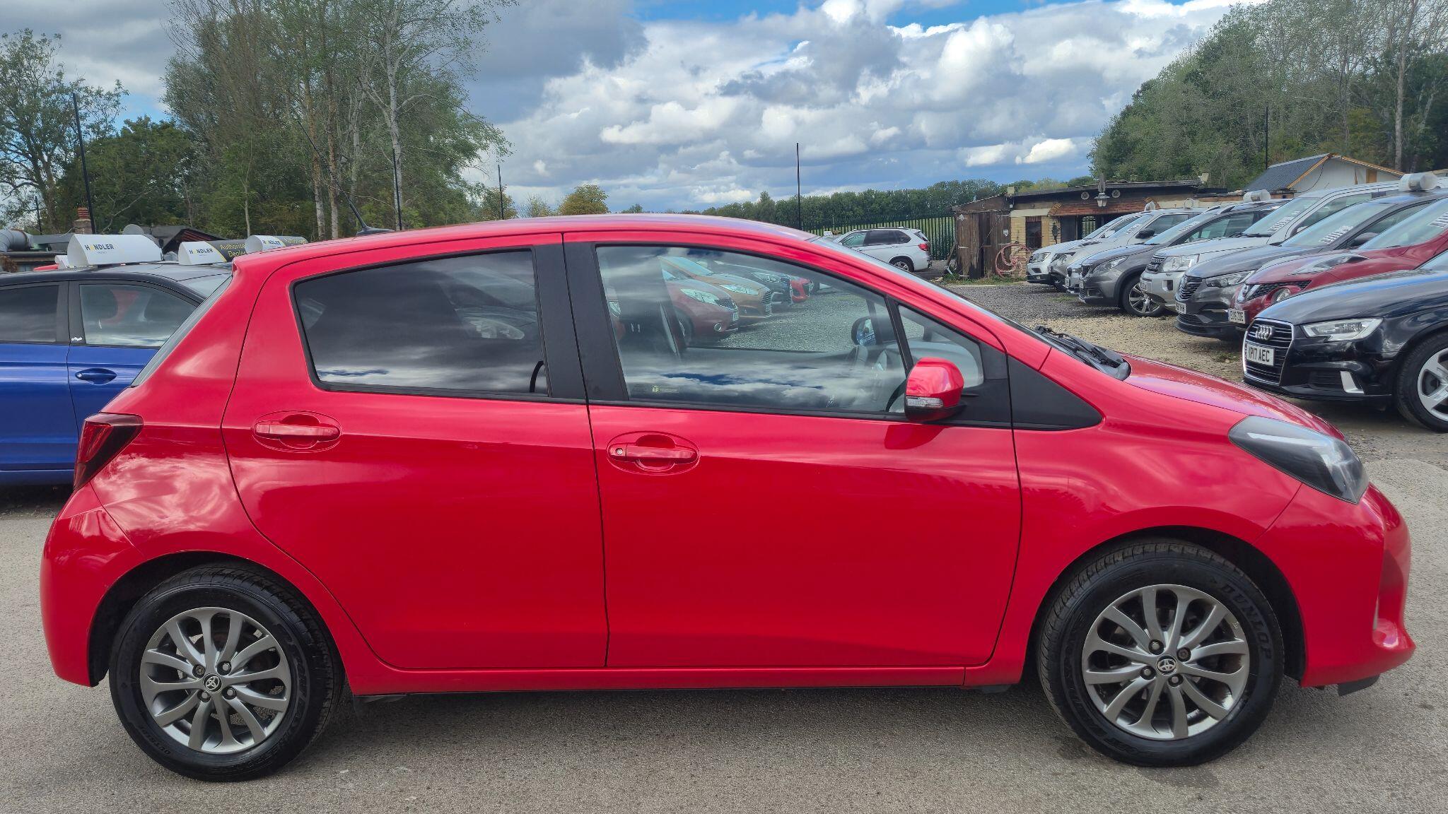 Toyota Yaris view 8