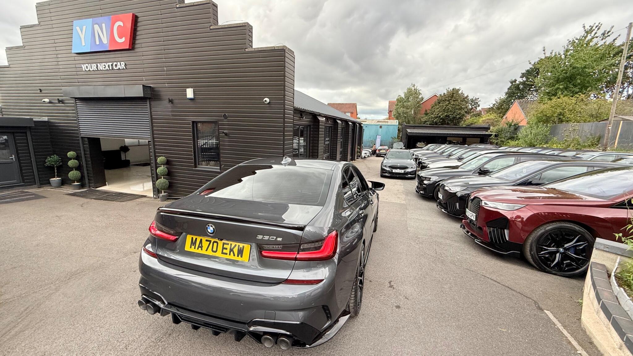 BMW 3 Series view 2
