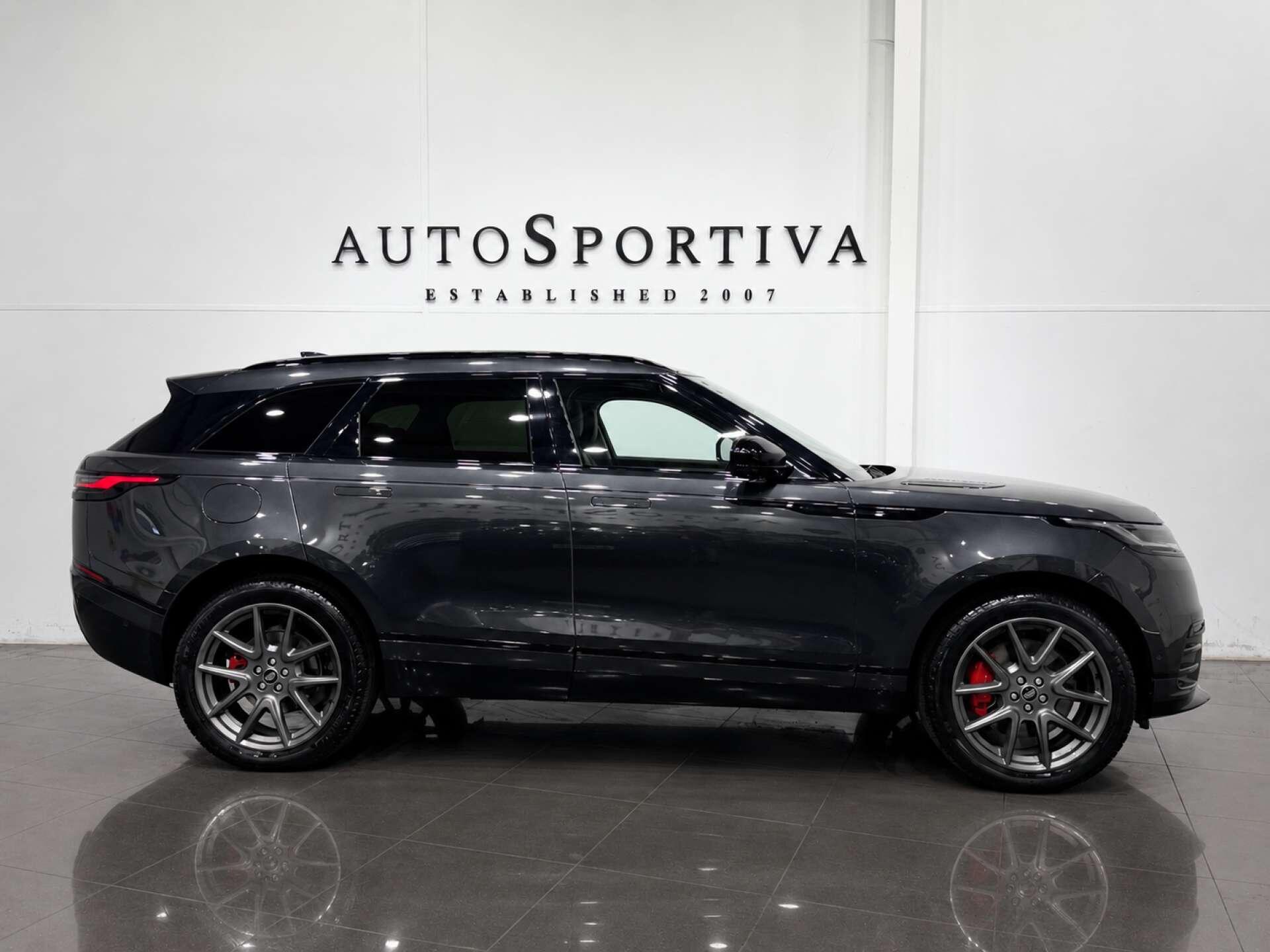 Land Rover Range Rover Velar view 3