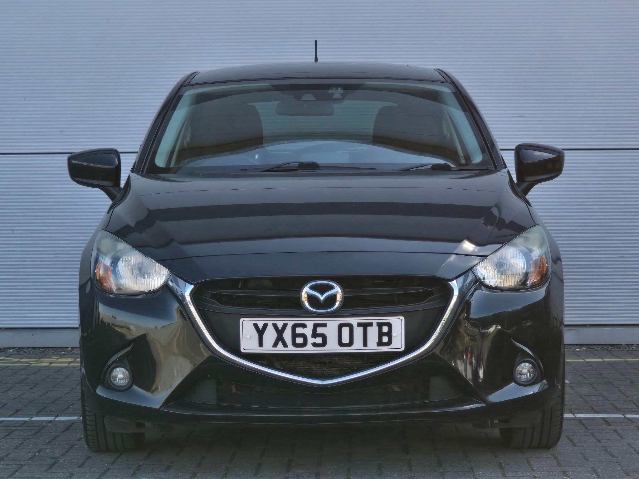 Mazda Mazda2 view 3